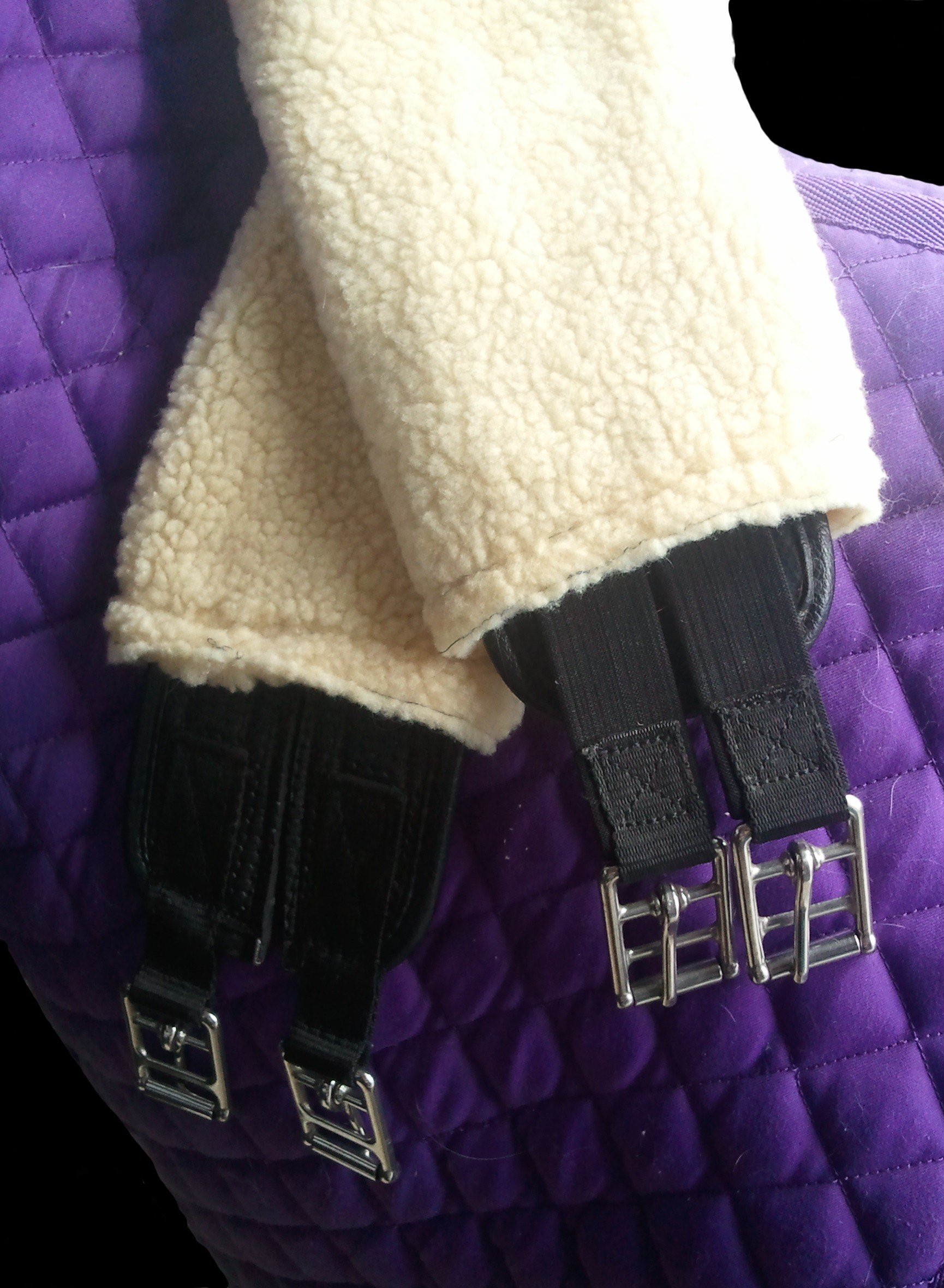 Quality Faux Sheepskin Girth Sleeve available in Cream, Black or Brown and in various sizes (46", Cream)