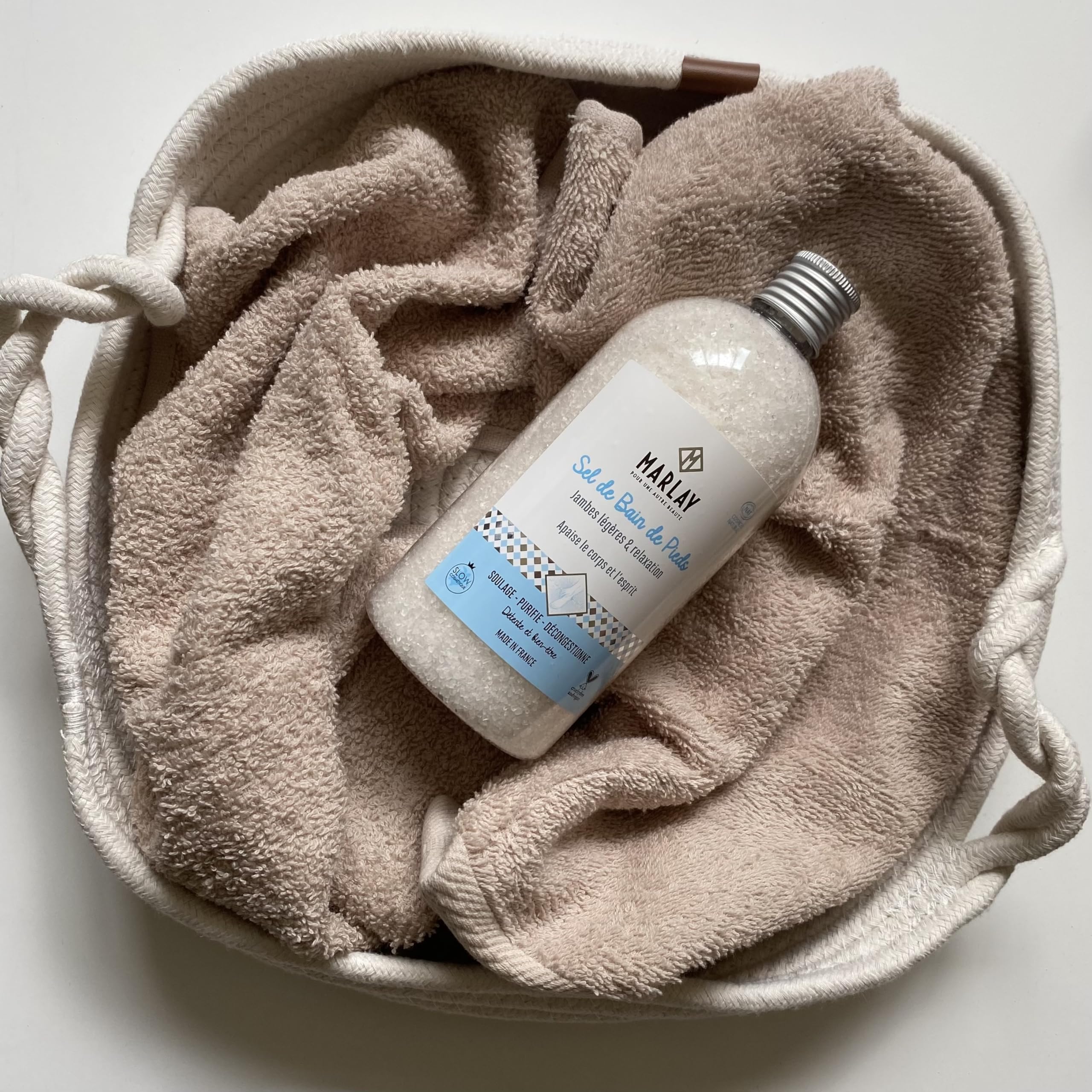 Marlay Cosmetics - Sel de Bain pour Pieds 600 g - Sel Marin, Menthe Poivrée & Huiles Essentielles - 100% Naturel - Soin des Pieds & Jambes - Pieds Secs - Spa Bien-Être - Fabriqué en France