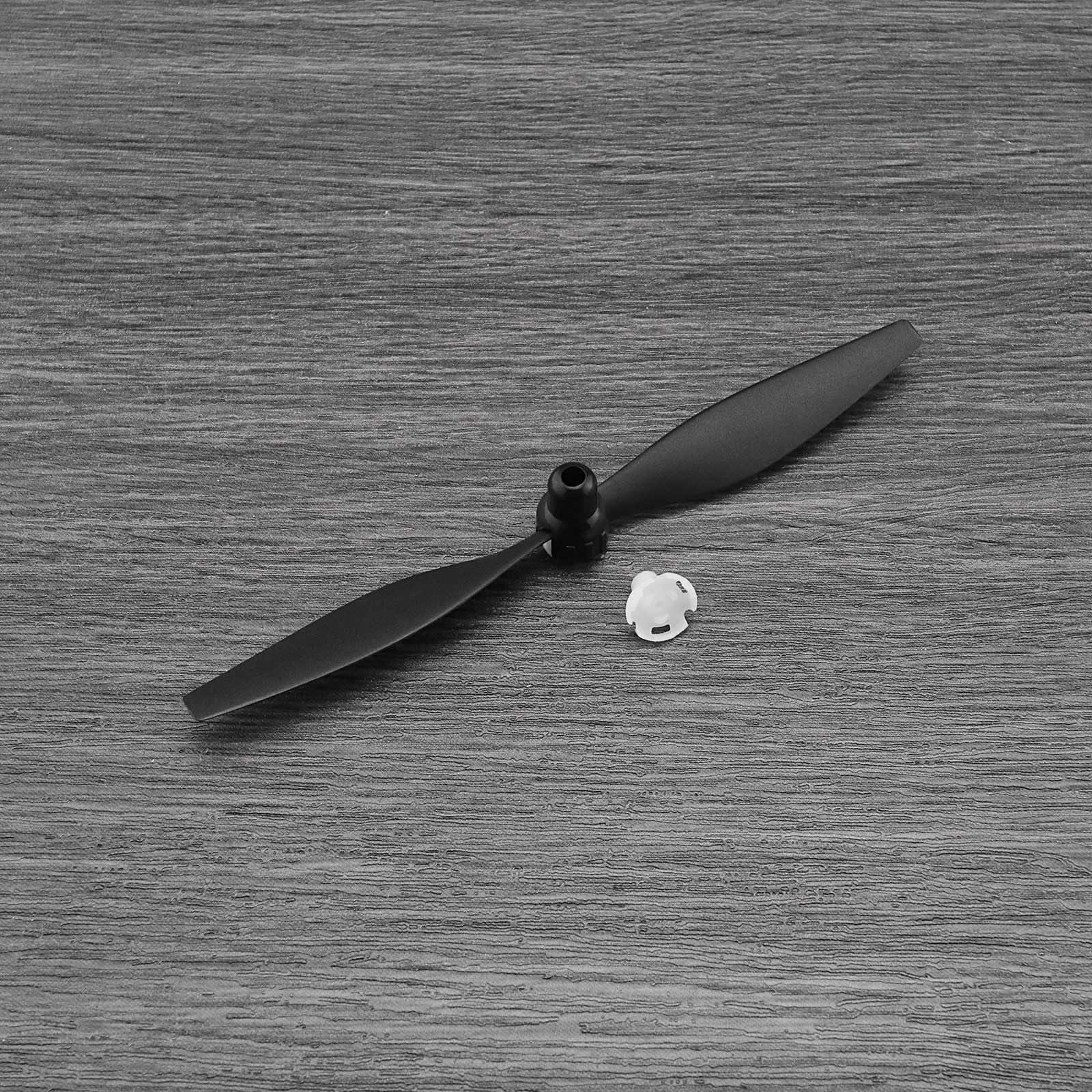 The Lord of the Tools 3 zestawy śmigieł zapasowych do samolotów RC - zawiera 3 osłony śmigieł i 3 adaptery, kompatybilne z samolotem VOLANTEXRC F4U/T-28