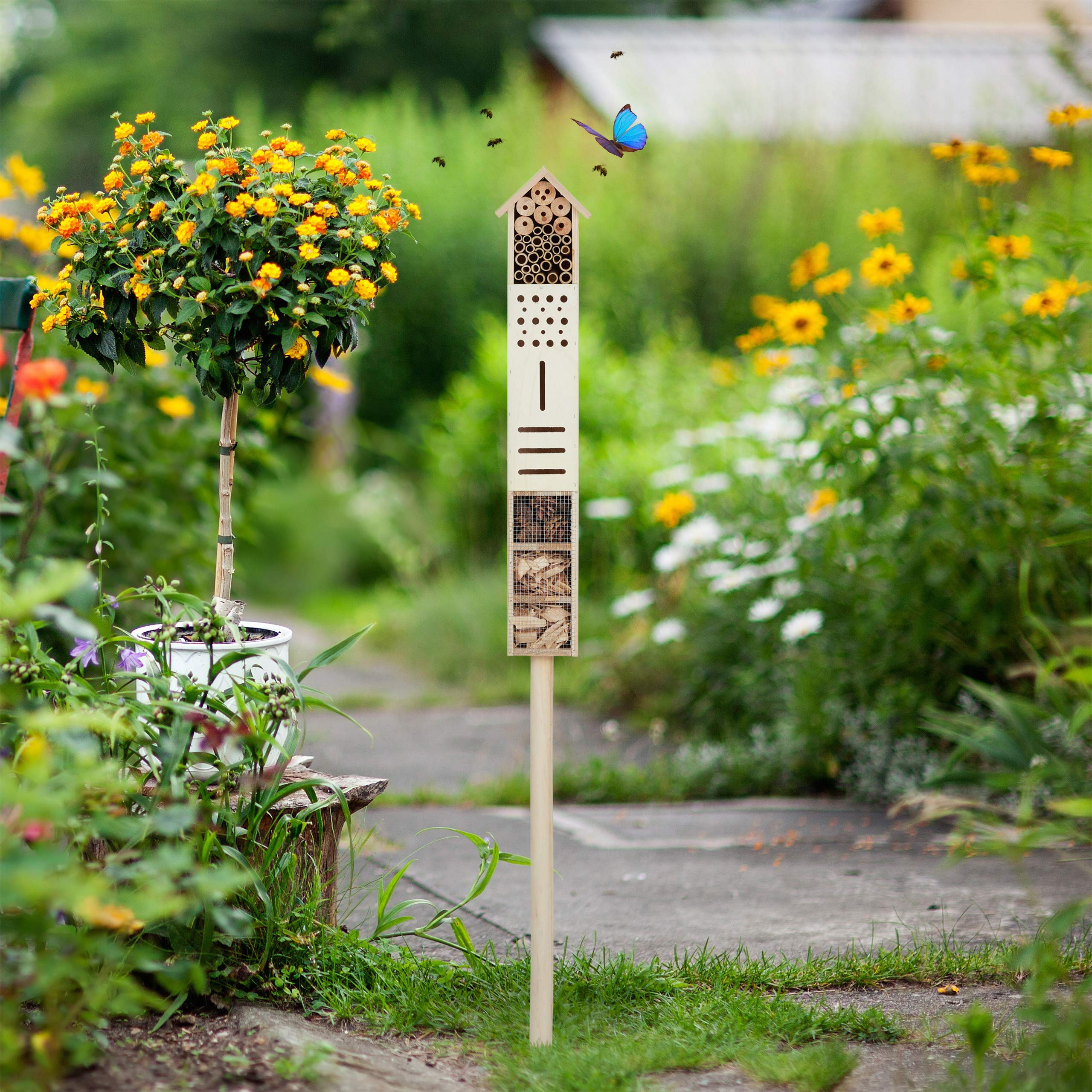 Hotel para insectos Relaxdays con espiga para el suelo, ayuda a la anidación, grande, de pie, hotel de abejas silvestres, madera, 148 cm de altura, natural, 148 x 16 x 11 cm