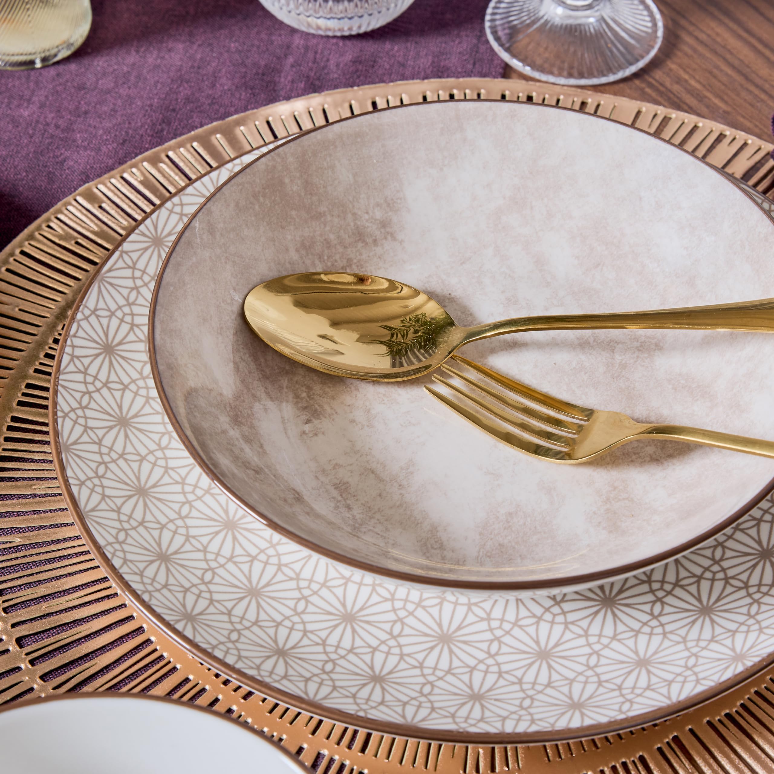 Tognana Habana, servicio de platos de 18 piezas para 6 personas, porcelana, beige.