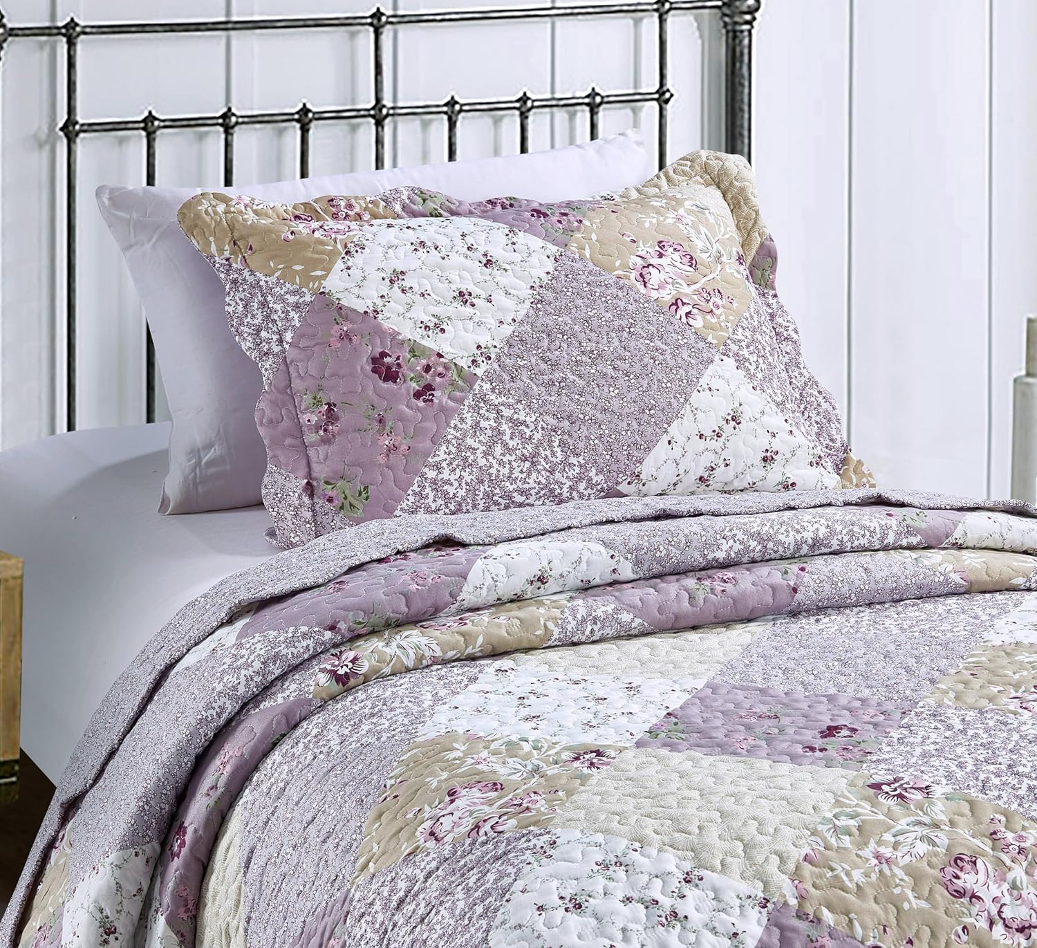 Brilliant Sunshine Lilac and Beige Rose Patchwork, 2-Piece Quilt Set with 1 Sham, Reversible Bedspread, Soft Lightweight Coverlet, All-Season, Twin, Lilac - Image 3