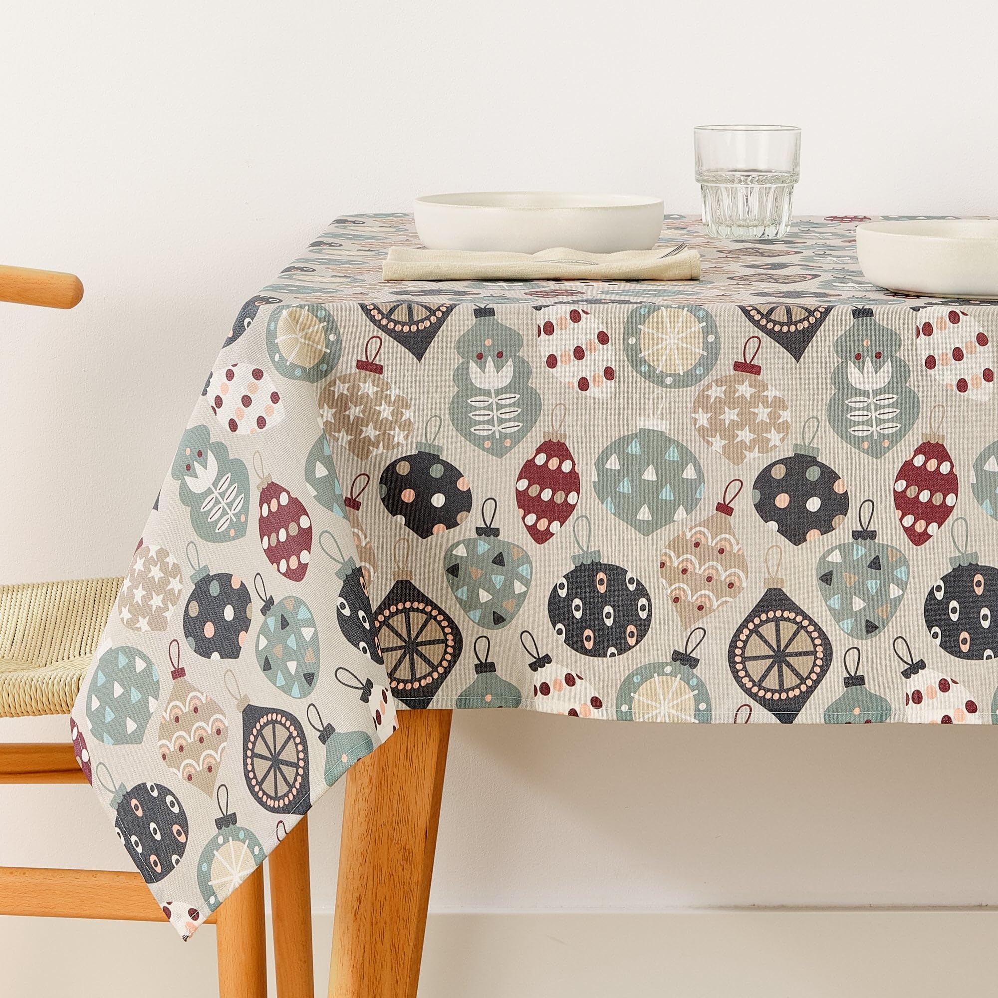 BELUM | Christmas Tablecloth 200 x 140 cm 100% Cotton Resin Stain Resistant (Not Plastic-Coated) Model Merry Christmas 60