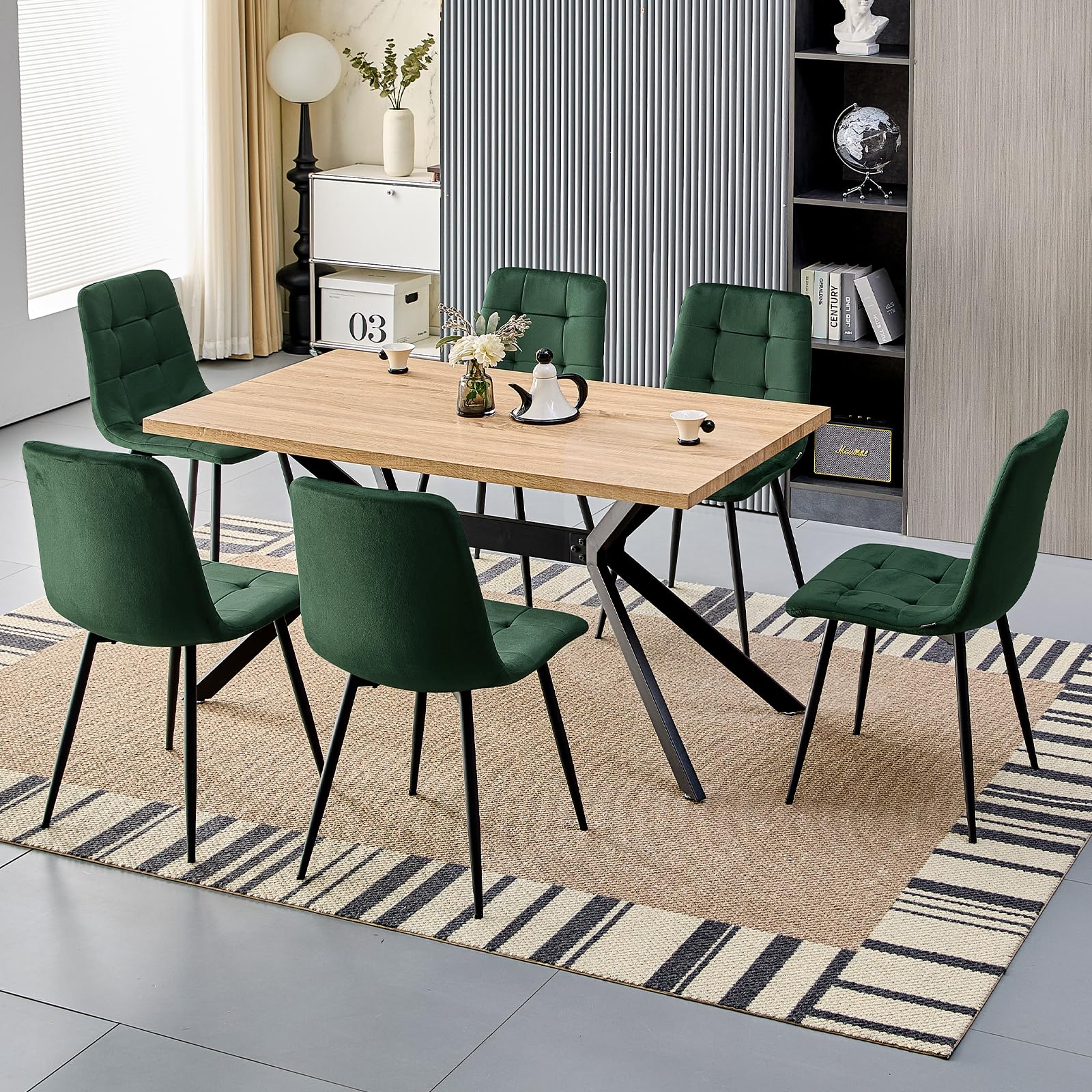 JIJIAN Pack de 4 Sillas de Comedor con Tela de Terciopelo, Verde Oscuro | Sillas de Cocina con Patas Metálicas Negras, Soportan hasta 120 kg, Sillas Tapizadas Modernas para Comedor, Salón y Cocina