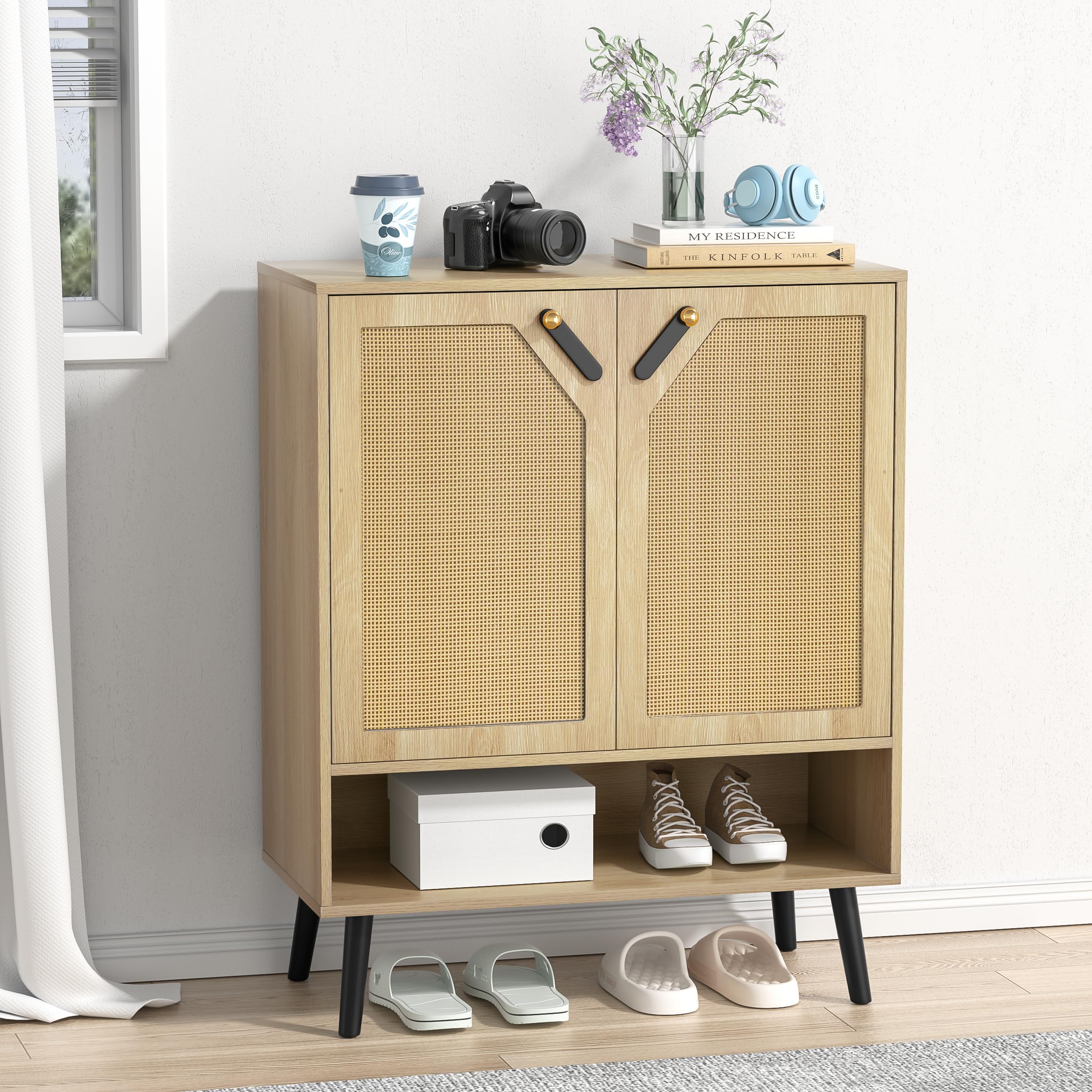 Rattan Schuhschrank mit 2 Türen, Schuhkommode für 15-20 Paar Schuhe, Schuhkipper mit Verstellbaren Regalen, Kippschutz, für Eingang, Flur, Wohnzimmer, Holz 80 x 38 x 100 cm