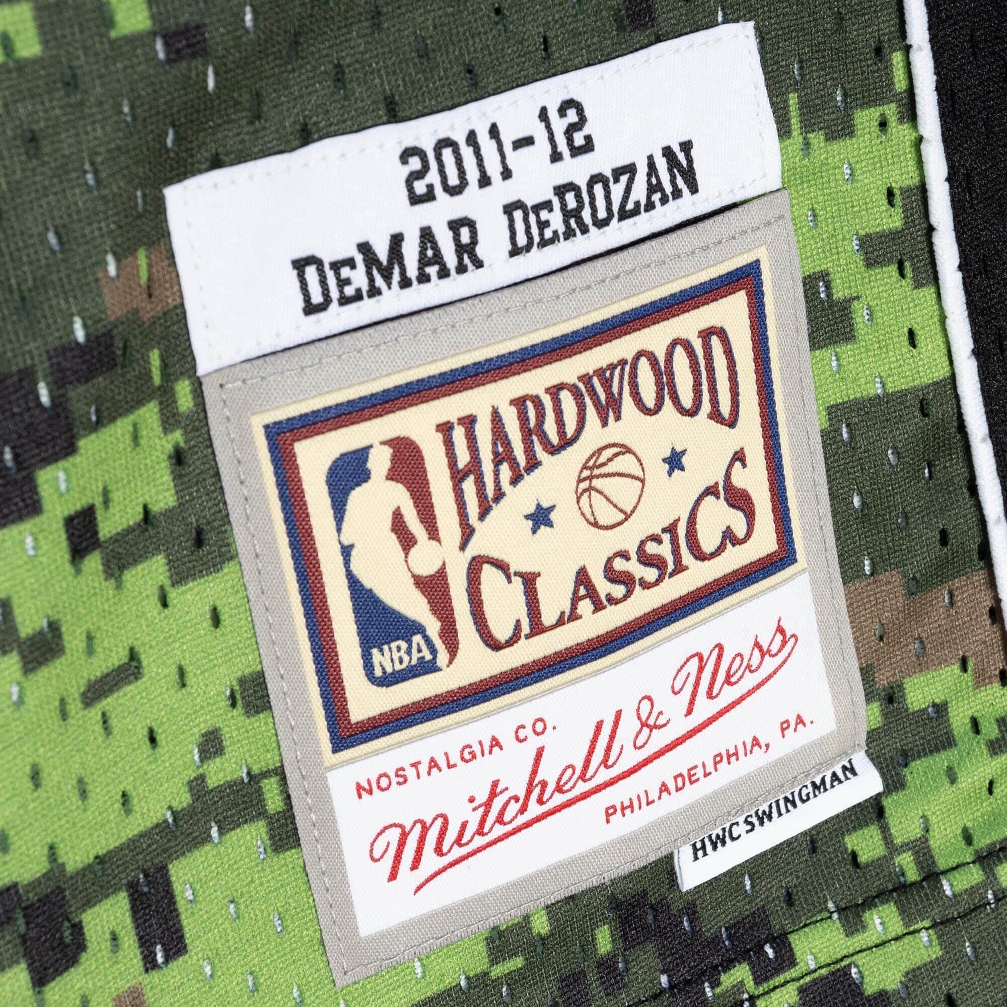Mitchell & Ness DeMar DeRozan #10 Toronto Raptors 2011-12 - Maglia Swingman NBA Alternate CAMO