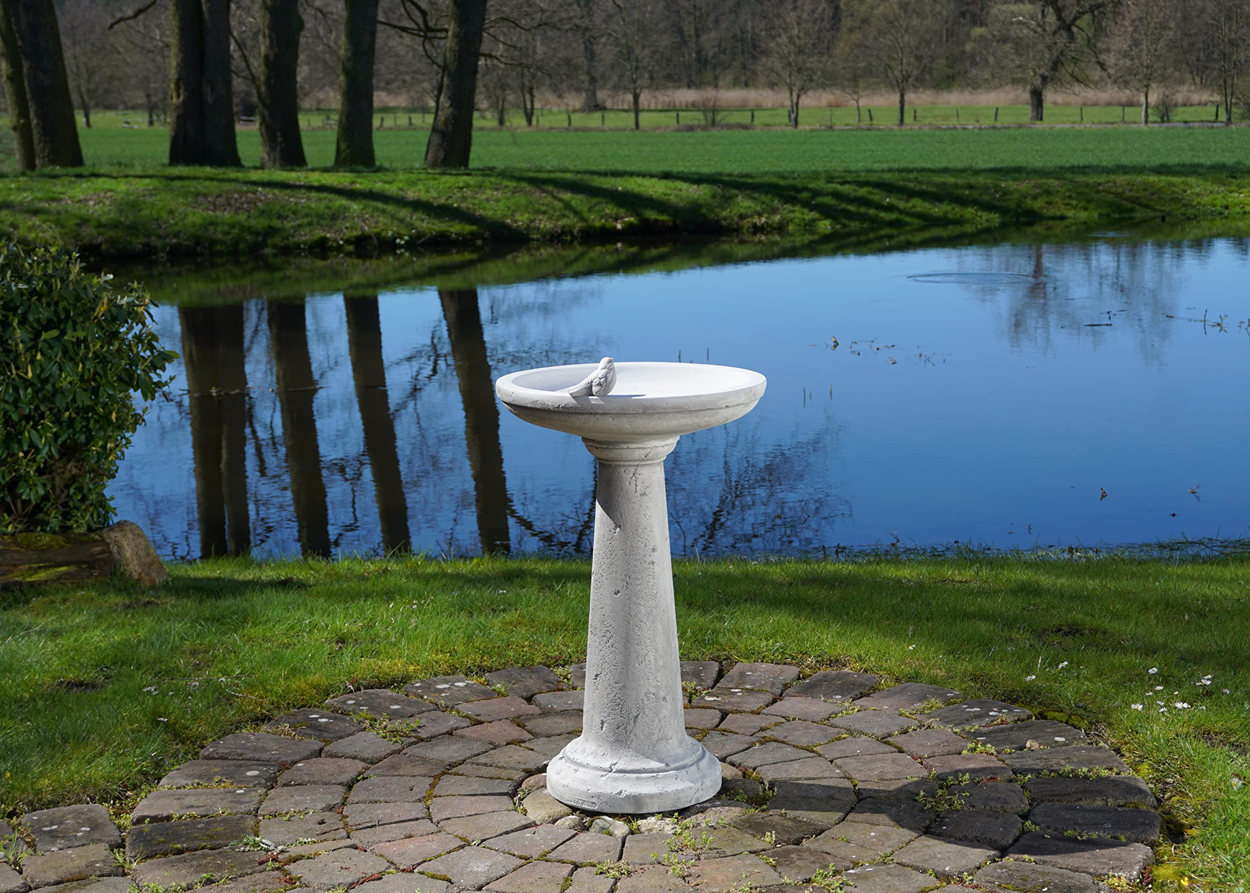 gartendekoparadies.de Vogel-Bad mit rundem Sockel, H. 76 cm, 47 kg, Grau, frostsicher aus Steinguss für Außenbereich