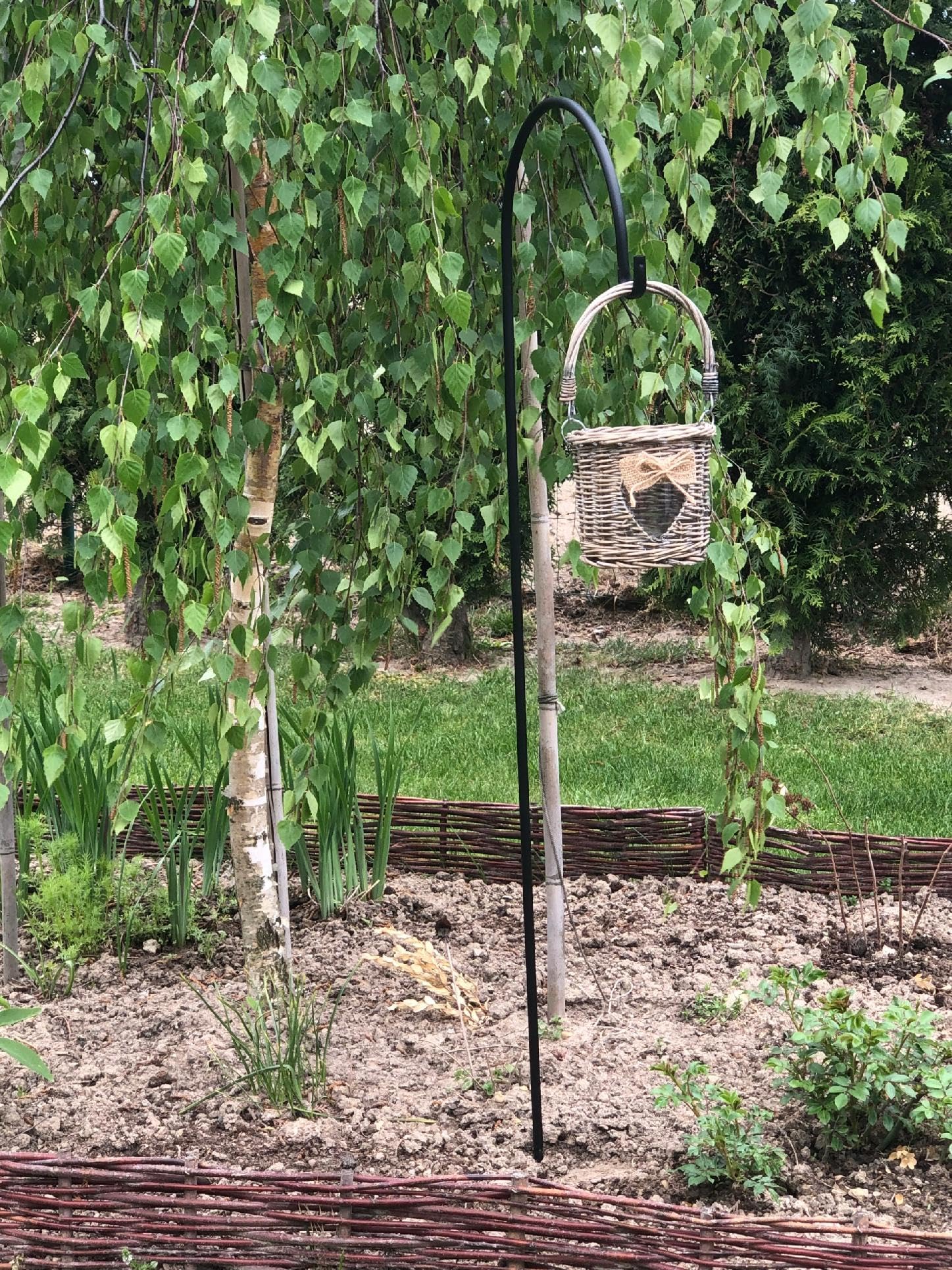 Kapaga - Crochet de berger - Décoration de jardin - Tige de lanterne en métal - Support de lanterne - Noir - Hauteur 120 cm - Élégant bijou de jardin (1)