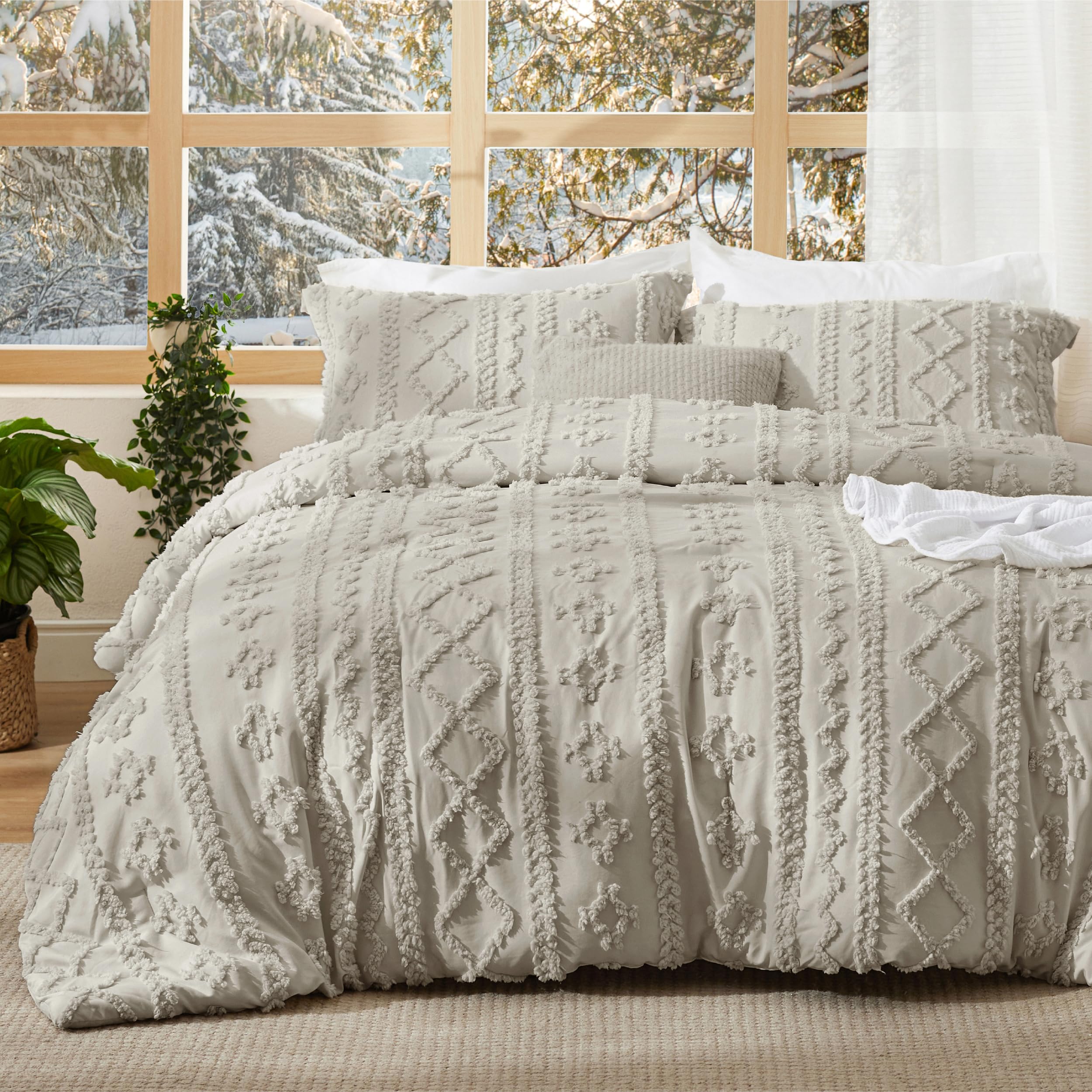 - Bedsure Tufted Boho Comforter Set King Size - Linen Boho Bed Set, GentleSoft™ 3 Pieces Farmhouse Shabby Chic Embroidery Bedding, Gifts for Woman, Soft Jacquard King Comforter for All Seasons