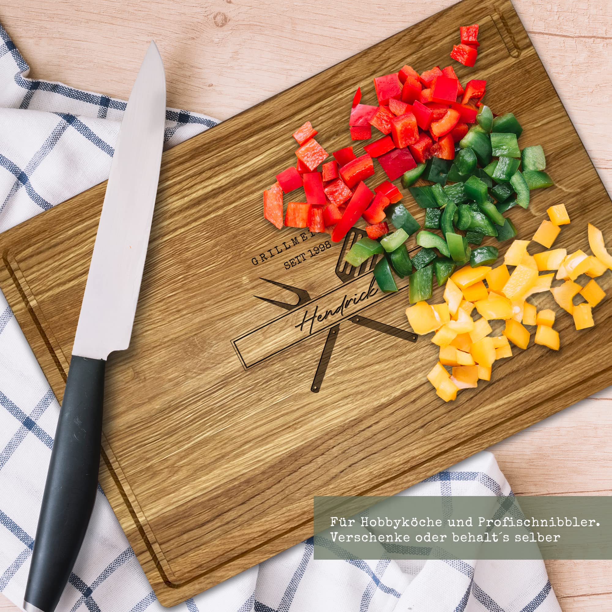 LOOXIS Personalisiertes Premium Schneidebrett mit Namen graviert – 40x30 cm, Eichenholz, Saftrille, Steakbrett, Charcuterie Board – Geschenkidee Männer, Frauen, Vatertag, Muttertag, Einzug – Motiv 8