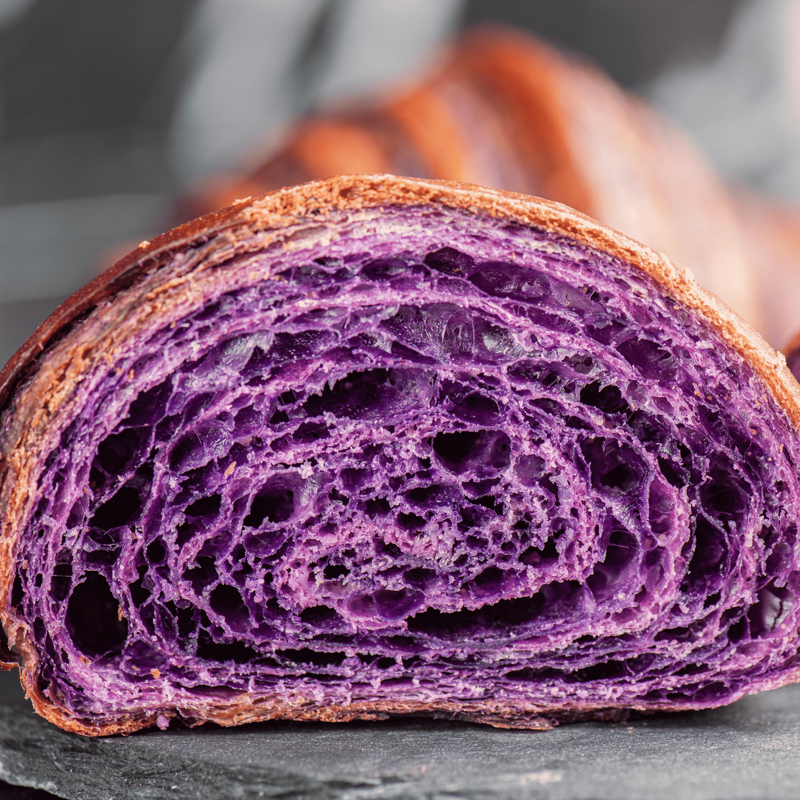 750 Grammes de Poudre de Ube ◈ Poudre 100% Pur Ube Naturel ◈ Spécial Professionnels ◈ Qualité Premium ◈ Origine Philippines ◈ Sans additifs ou colorants ◈ Vegan & Sans Gluten