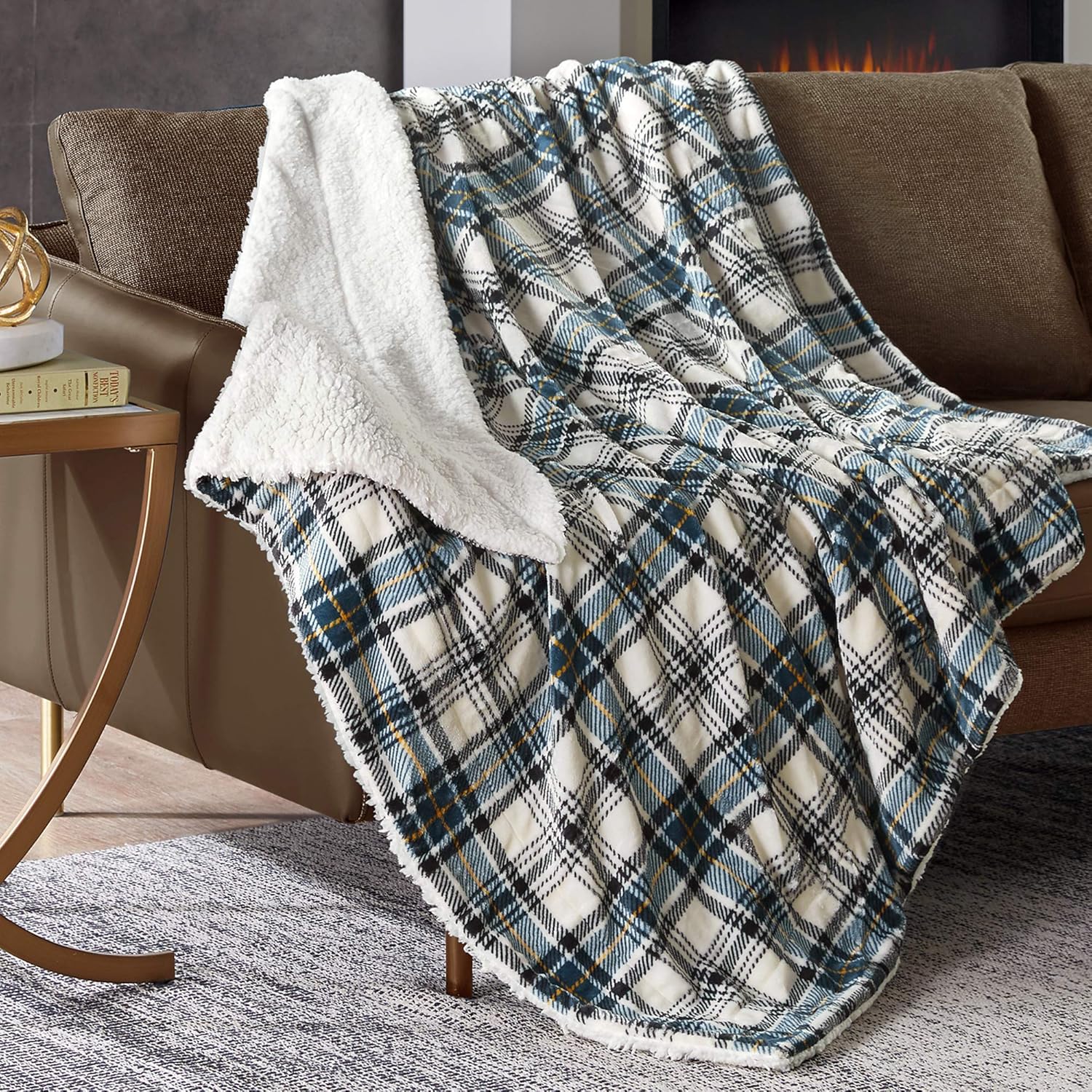 Hyde Lane Comfy Sherpa Throw Blanket for Couch and Bed 2