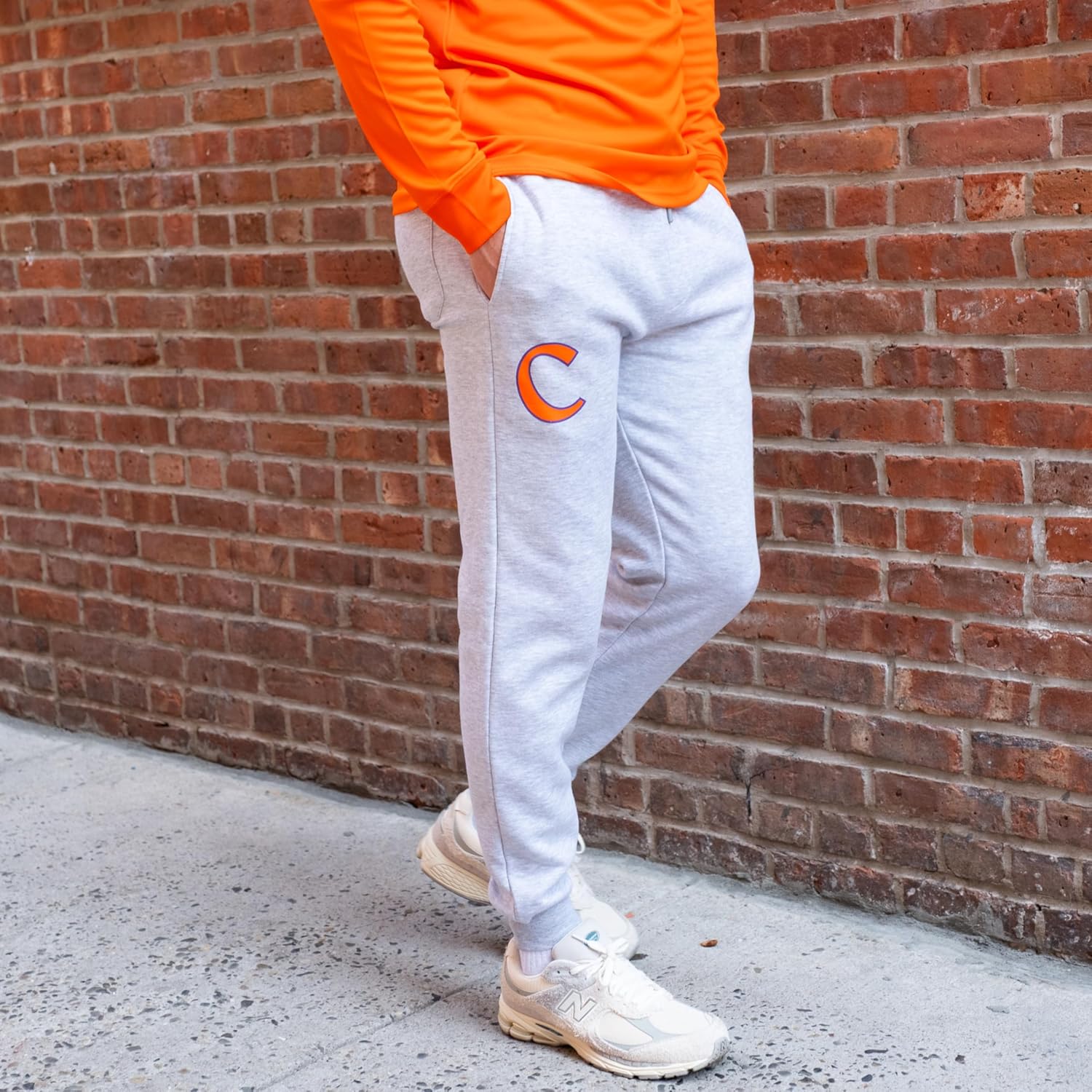 Ultra Game Mens NCAA Official Super Soft Game Day Jogger Sweatpants - Image 4