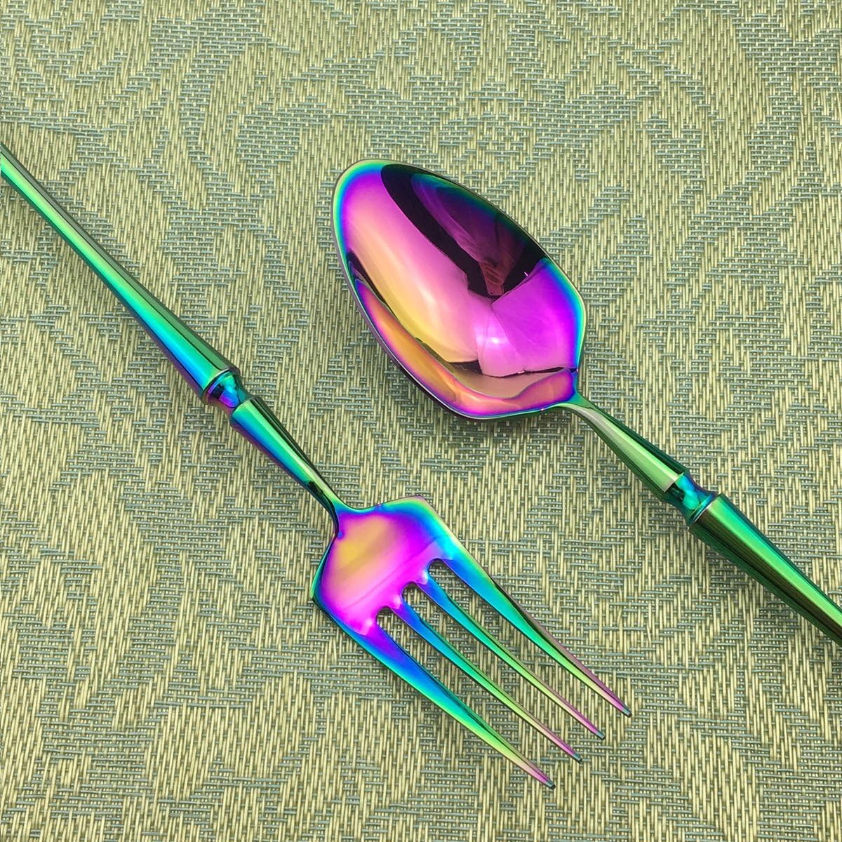 Luxury and Unique Flatware Set - 16 Piece by Gugrida | Iridescent Silverware Sets | 18/10 Stainless Steel | Utensils For 4 | Rainbow Tableware with Dessert Fork, Knife, Spoon, Dinner Fork