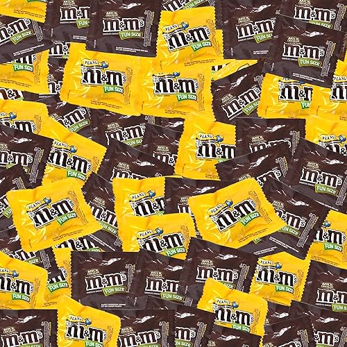 M and M's Chocolate con leche y maní Funsize envuelto individualmente, variedad de 2 libras. M&Ms Candy a granel 2 libras de chocolate con leche de