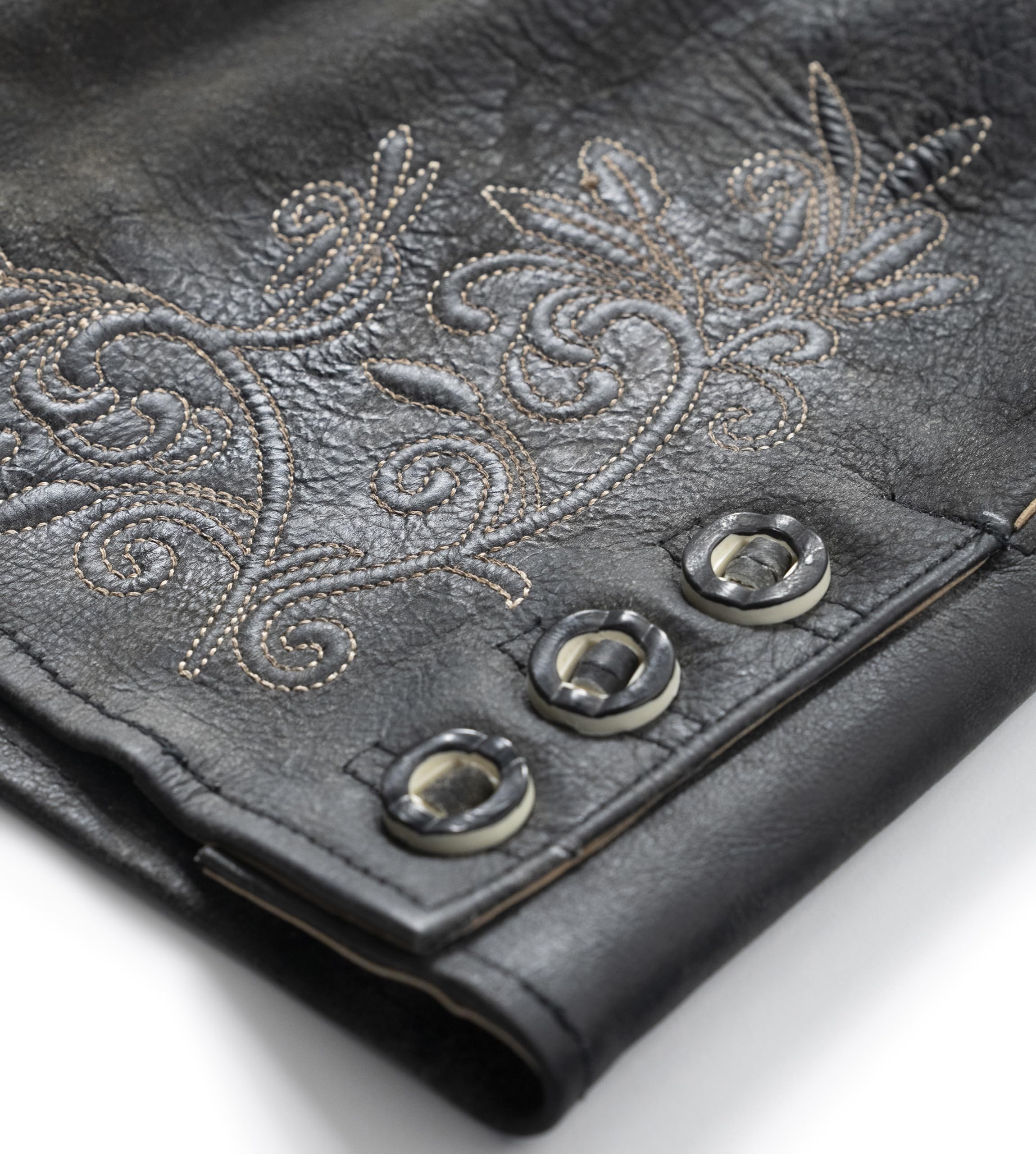 Schöneberger Trachten Couture Herren Lederhose kurz mit Trachtengürtel, Trachtenlederhose für Oktoberfest, Original Nubuk-Leder, Wolfsklamm