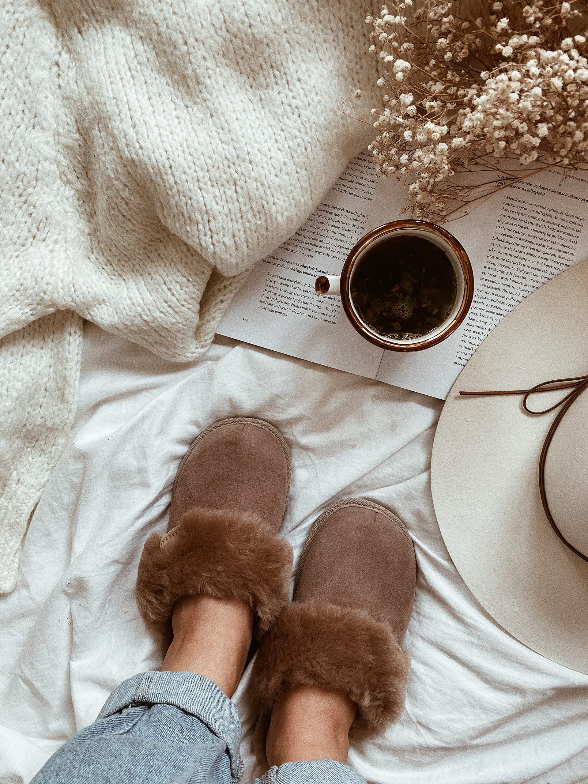 Vanuba Handgemacht Lammfell Warme Hausschuhe Damen Winter Slippers - Hauspantoffeln - Kuschel Pantoffeln Damen Plüsch - Damen Pantoletten Winter - Flache Slippers für Drinnen