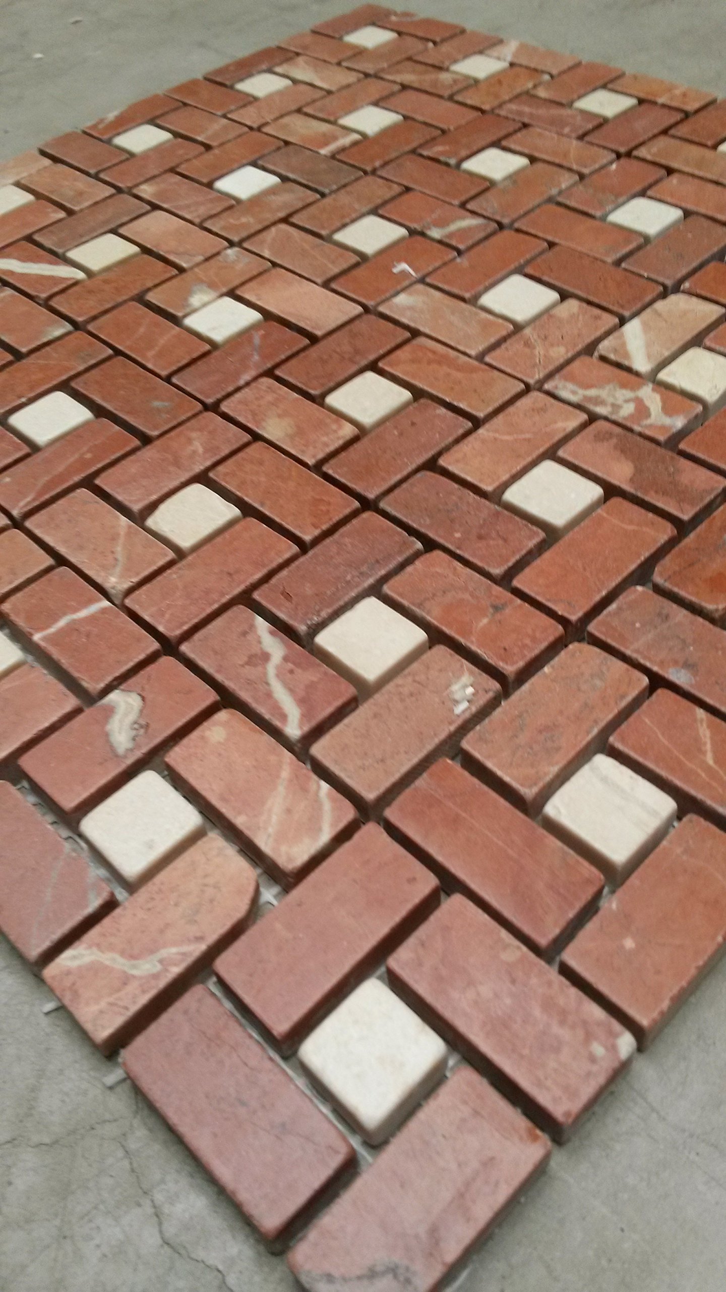 Mattonelle in pietra naturale, 30 x 30 cm, 8 mm, mosaico, rosso, beige, crema, mix di marmo, M524