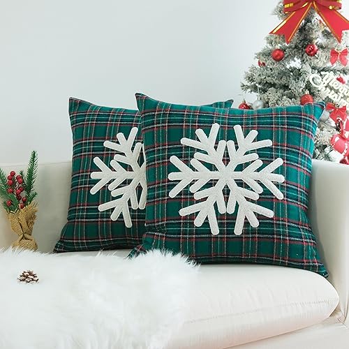 JOJUSIS Paquete de 2 fundas de almohada de Navidad con diseño de tartán escocés, fundas de almohada bordadas con copos de nieve para sofá,