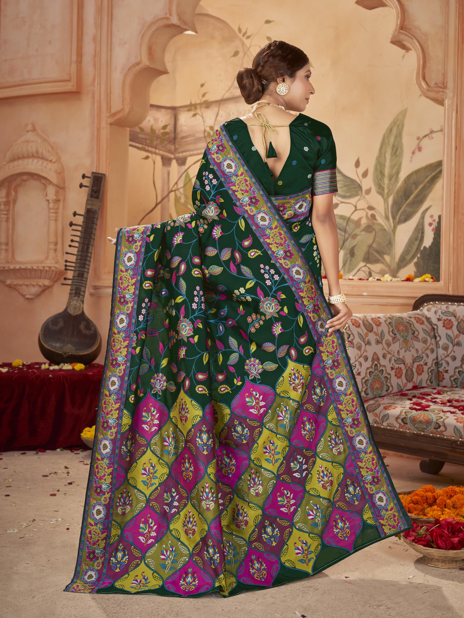 Glory Sarees Women's Kashmiri Pashmina Silk Woven Saree With Blouse Piece (Heritage_Silk112_Green)