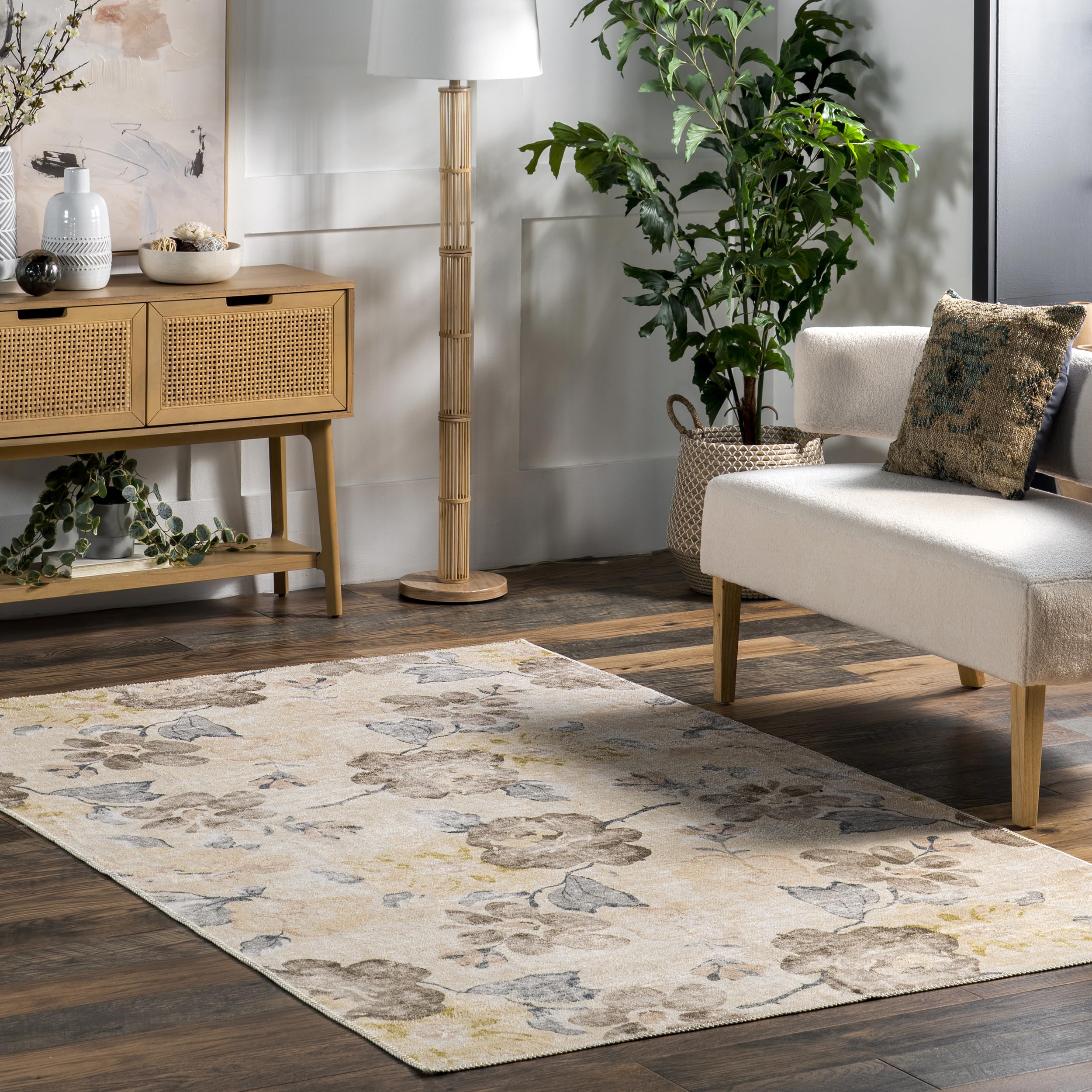 Tapis vintage à motif floral nuLOOM Lilja l'élégance d'un grand tapis marron