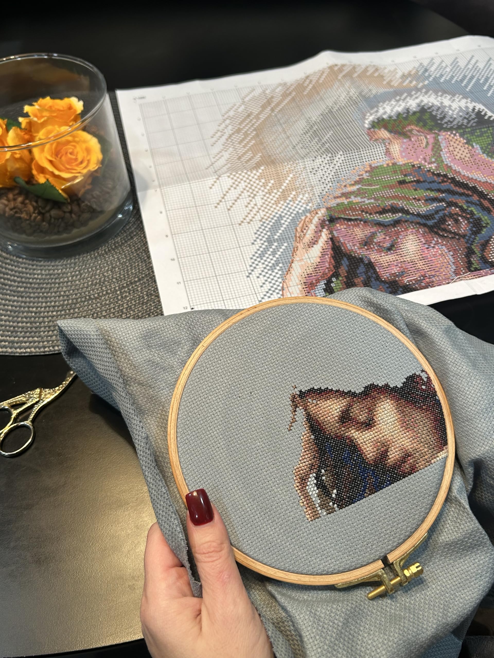 Aine - Insieme, A1036, Punto croce 27x40cm, Punto croce kit da ricamare, Disegni da ricamare, Embroidery kit, Kit ricamo punto croce