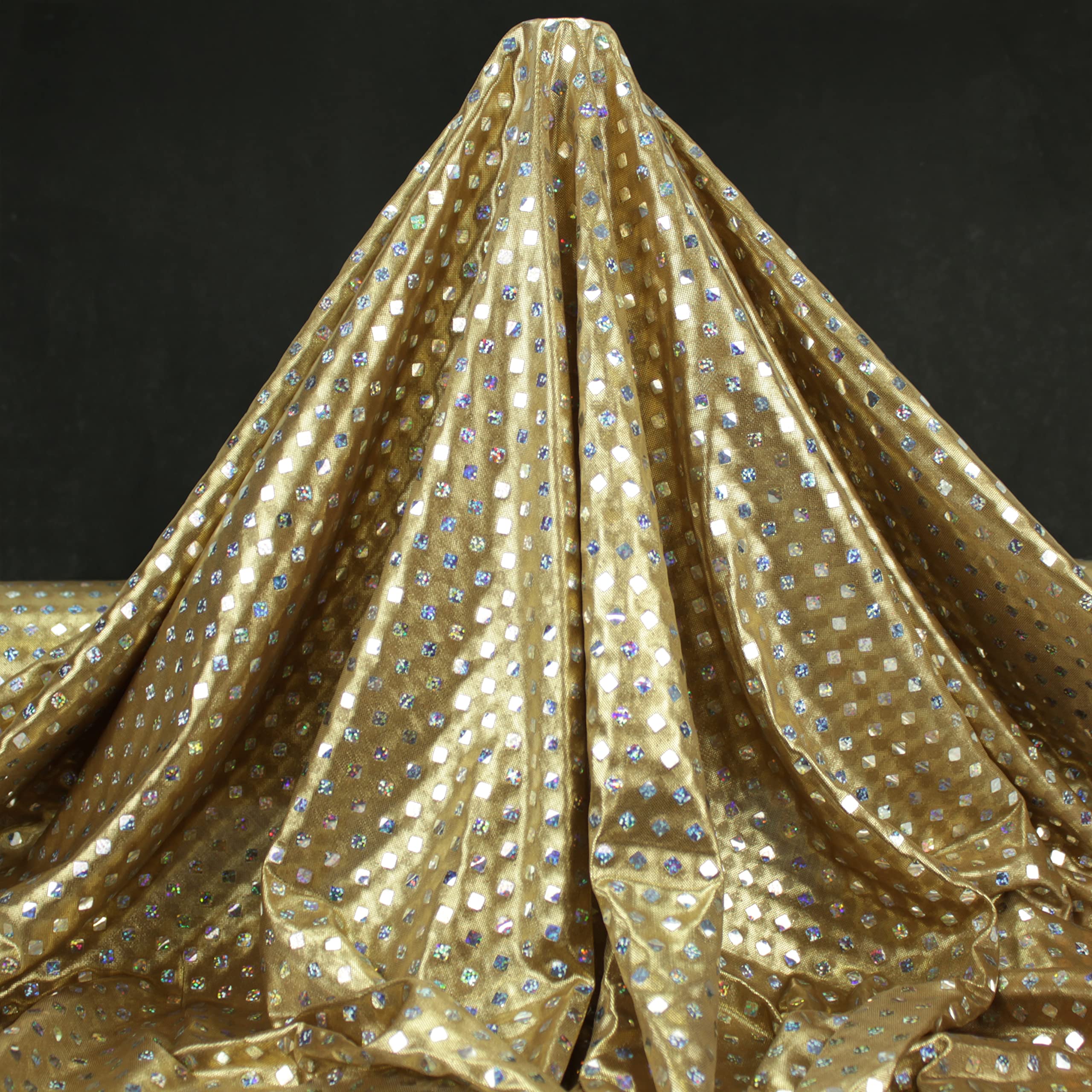 TEJIDO DE PAN DE ORO CON ROMBOS DE BRILLO HOLOGRAMA ANCHO 112 cm POR METRO (ROMBOS DORADO, 10)