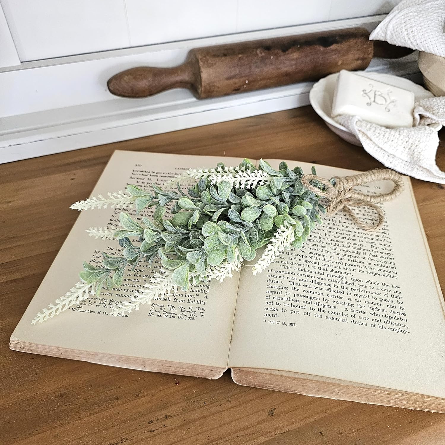 Set of 3 Hanging Faux White Boxwood Greenery Swag, Artificial Foliage Garland 13 Inch Artificial Leaves Faux Greenery for Wedding Centerpiece Flower Floral Arrangement Farmhouse Spring Home Decor