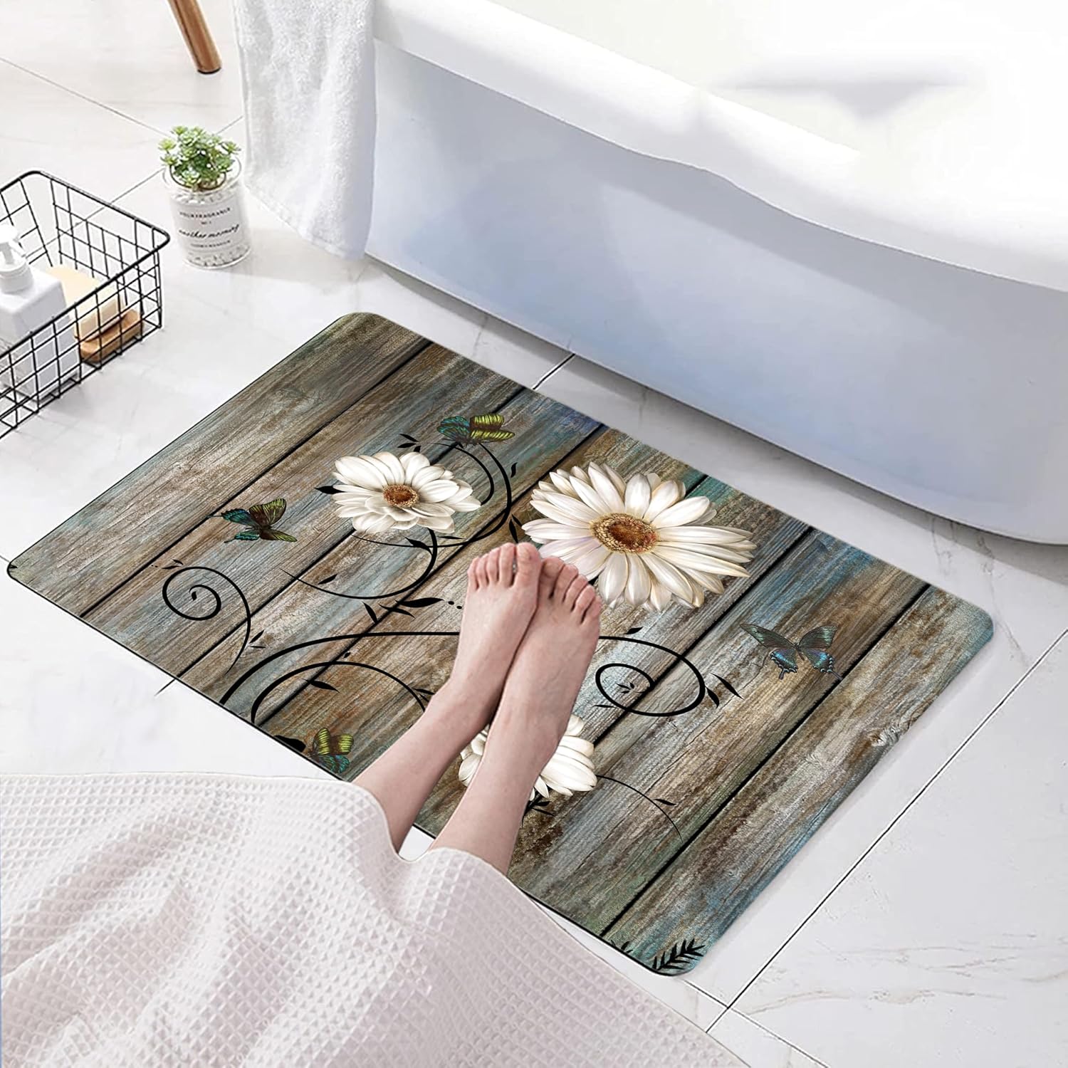 Miffrank Rustic Daisy Bathroom Rugs Grey Floral Butterfly Bath Mat, Farmhouse Absorption Non-Slip Floor Mat, Daisy Bathroom Bedroom Decor(Rectangle,27×17 inch)
