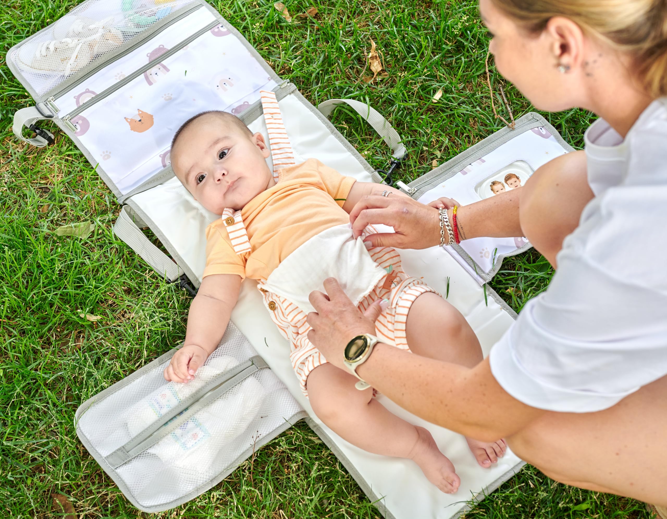 TENDS Fasciatoio Portatile neonato e impermeabile XL– Fasciatoio pieghevole -Fasciatoio Cambiabile e Smontabile come Beauty Case per Articoli per Neonati - Ideale come regalo neonato accessori utili