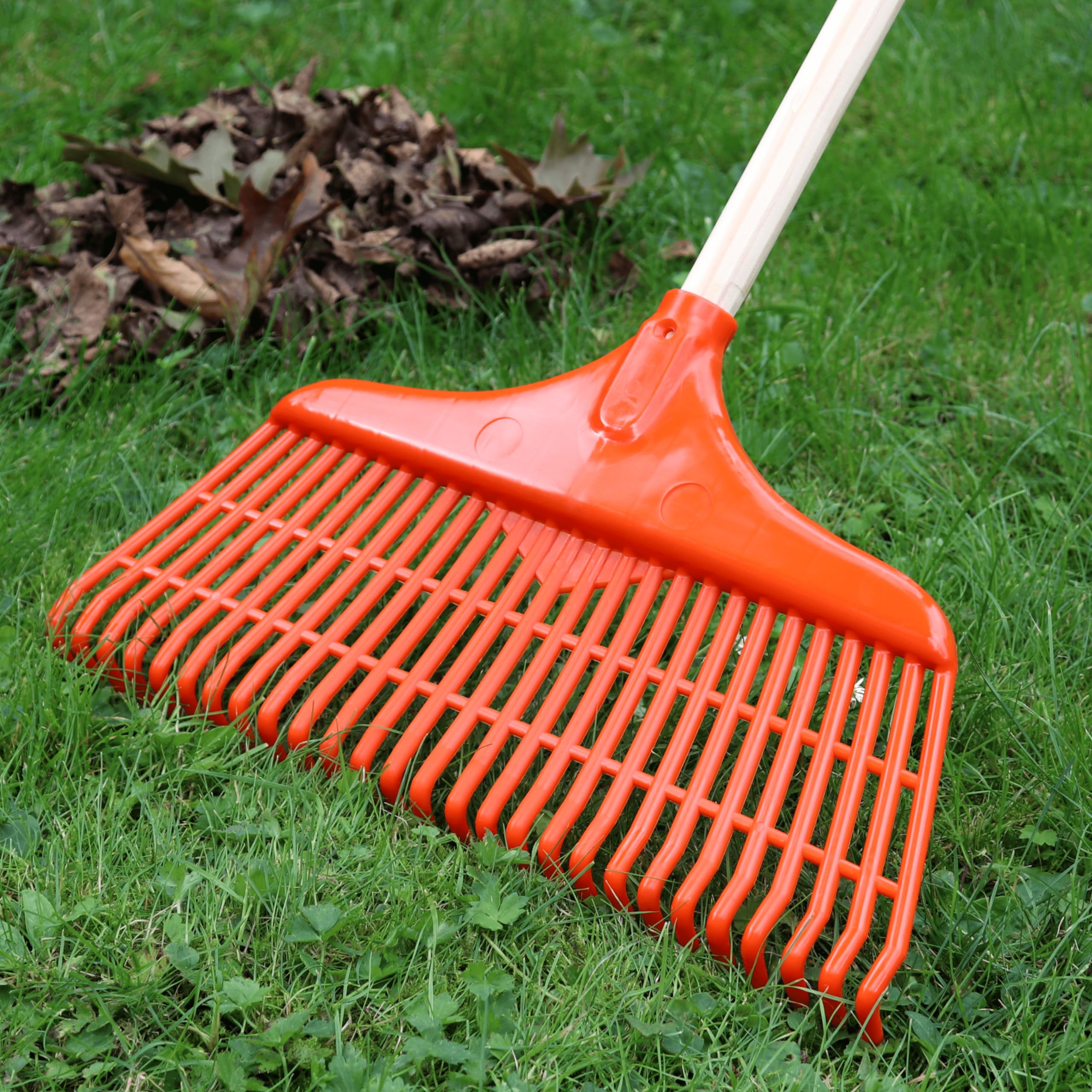 Premium Laubbesen 40cm Spar Set - Widerstandsfähiger & Robuster Rechen für den Garten, Vielseitig einsetzbar als Laubrechen, Rasenrechen oder Gartenrechen - 5 Stück