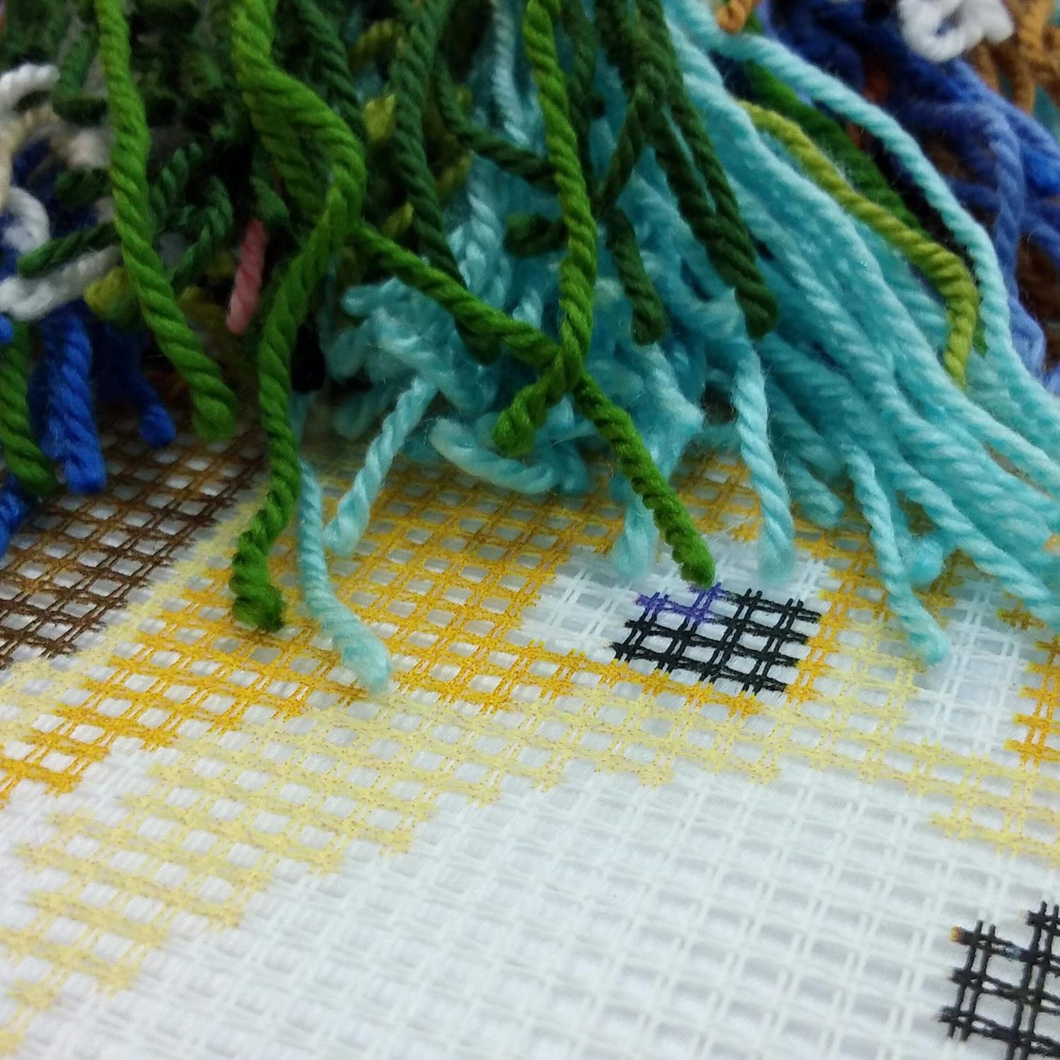 Brvsk Dog Embroidery Kit for Adults and Beginners — Puppy 16″ × 16″ with Clear, Precise Printed Design on Cotton Canvas; Includes 2 Needles, Yarn, and Easy-Read Chart