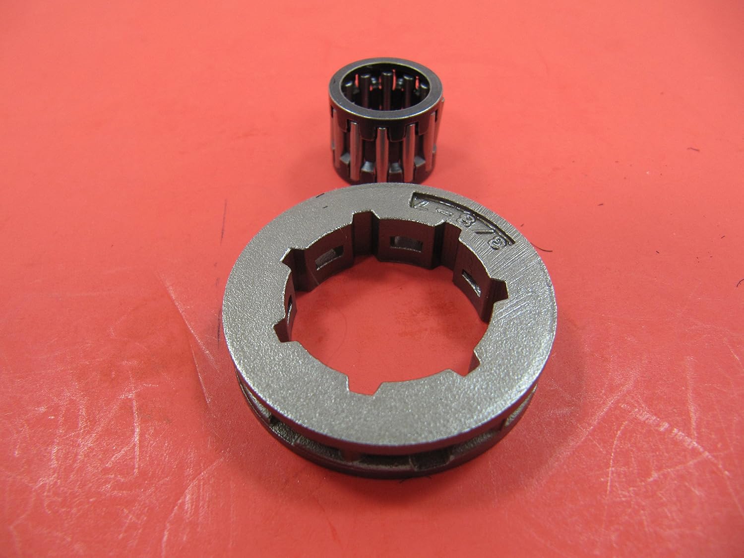Replacement Chainsaw Sprocket Fits Husqvarna Models. 362, 365, 371, 372, 570, 575 3/8 Pitch 7-Teeth with Bearing