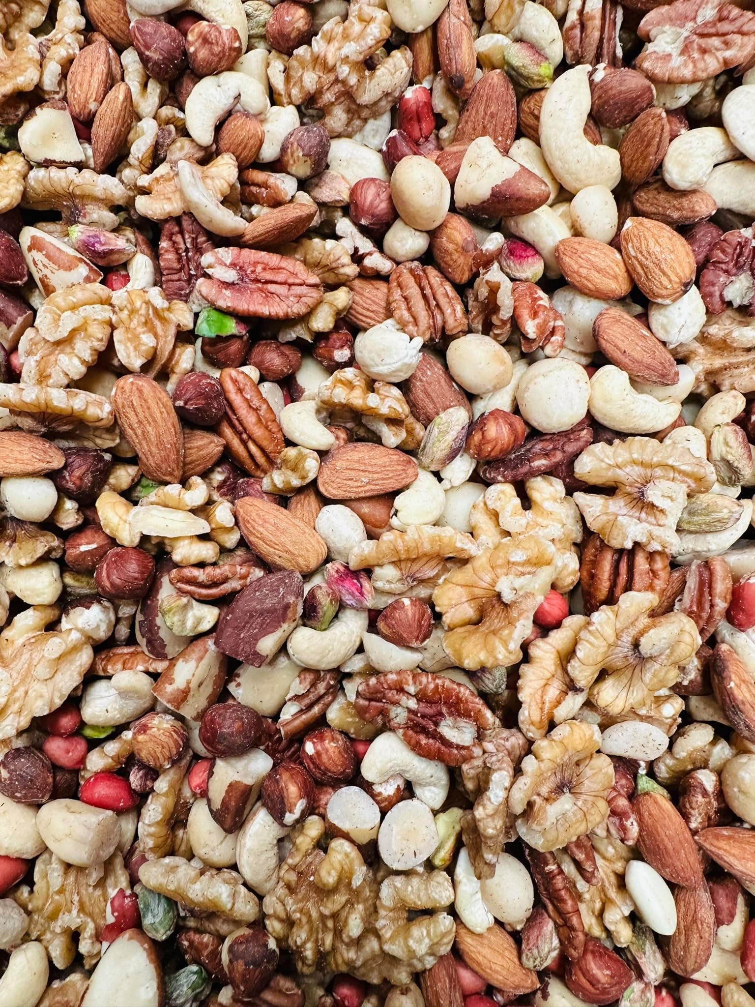 Mixed Nuts 1kg – LUXURY Deluxe 9 Premium Nut Mix of Macadamia Pistachios Pecans Hazels Cashews Almonds Walnuts Brazils Peanuts – Assorted Selection Raw Whole Natural Unsalted Healthy Snacks Bulk Gift