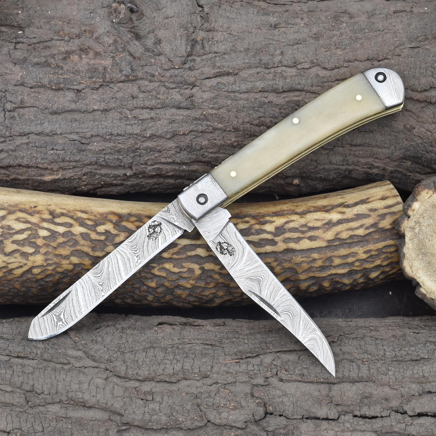 Knives Ranch Double Blade Handmade Damascus Steel Trapper Folding Pocket Knife with Natural Cattle Bone Handle,3" High Carbon Steel Blades, Modern Style, White Cattle Bone Handle, Leather Pouch, 4" Closed Length, 3/32" Blade Thickness, Adult Pocket Knife for EDC & Collecting (7020-B)