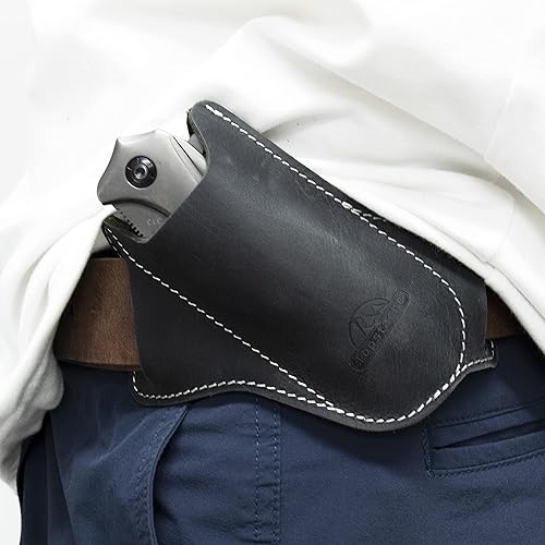 Vista 21 de Topstache Funda de cuero hecha a mano para cinturón, cinturón EDC, plegable, para hombre, dibujo cruzado, lado izquierdo, parte superior abierta