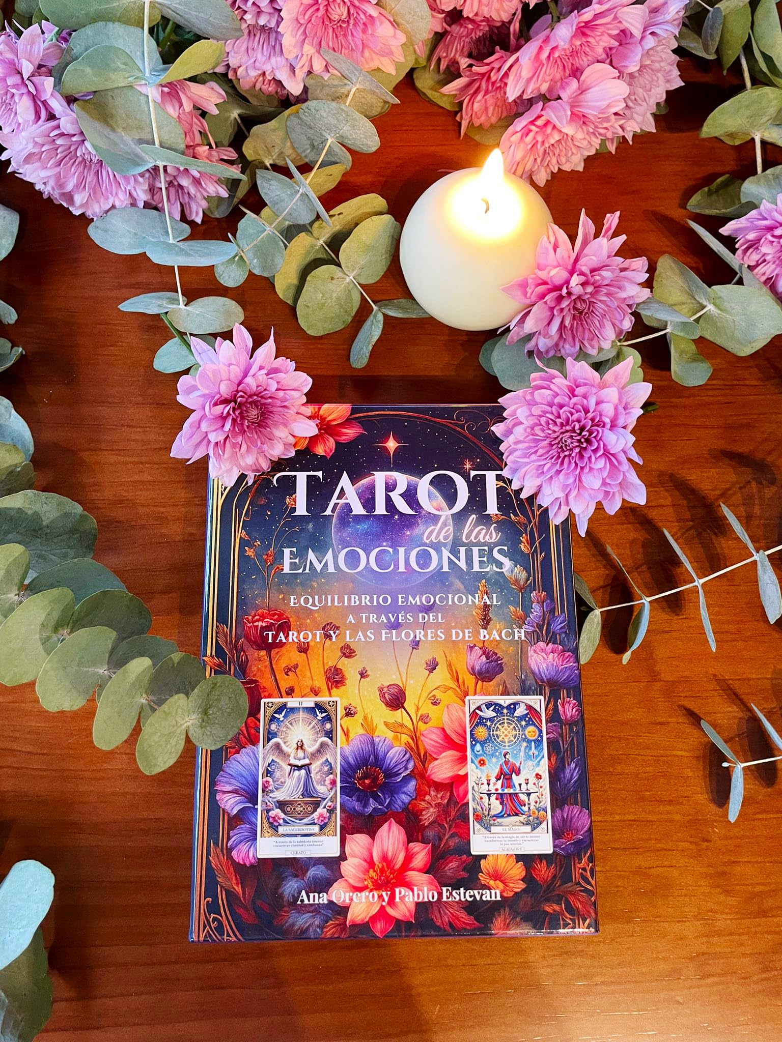 Tarot de Las Emociones – Baraja de 80 Cartas de Tarot + Libro Guía en Español + Caja Ilustrada | Oráculo para Principiantes | Autoconocimiento y Gestión Emocional | Sabiduría de Alma