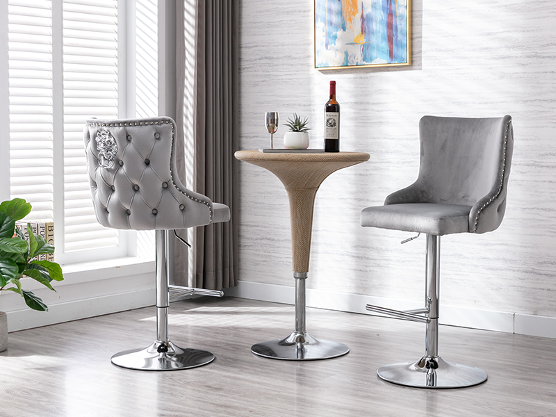 Set Di 2 Sgabelli Alti Da Cucina Moderni - Grigio Chiaro - Seduta In Tessuto E Struttura In Metallo - Altezza 106 Cm