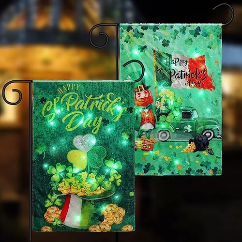 Bandera de jardín del día de San Patricio con luces bandera de jardín irlandés bandera de duende sentado en el camión verde irlandés bandera de