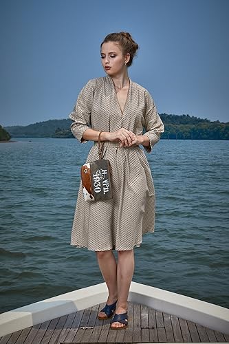 Miniatura 6 de Myra Bag Vintage 1930 Upcycled Canvas Wristlet Bag S-1144, Marrón