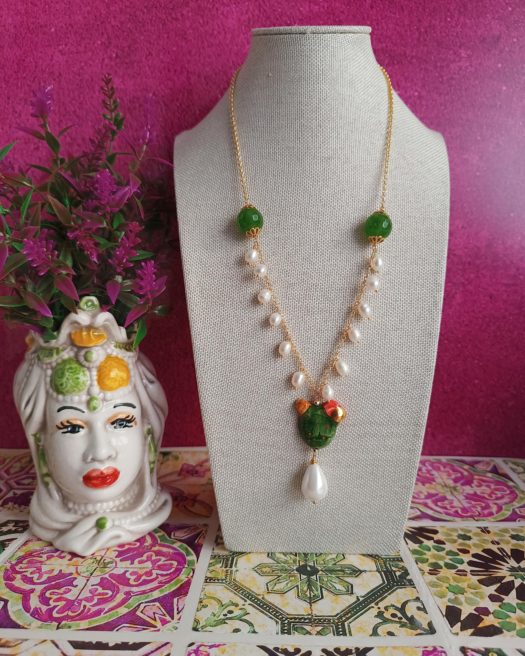 Collana a Catena con Fico d'India in Ceramica di Caltagirone e Perle di Fiume