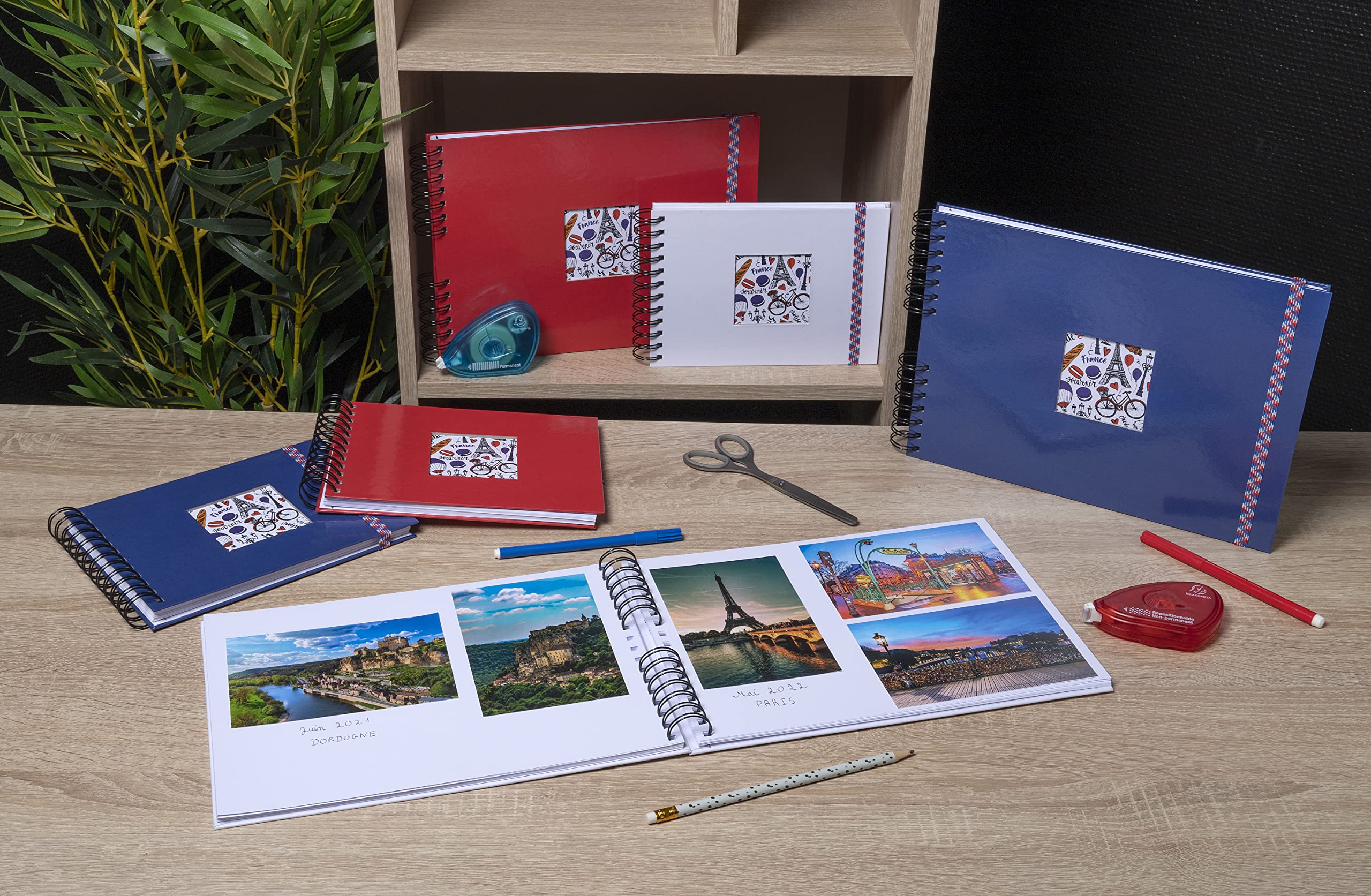 Exacompta 15133E Fotoalbum mit Spiralbindung FRENCH'CLASS 150 Fotos 50 weiße Seiten im Format 32 x 22 cm roter Einband aus beschichtetem Papier mit Gummiband zum Verschließen