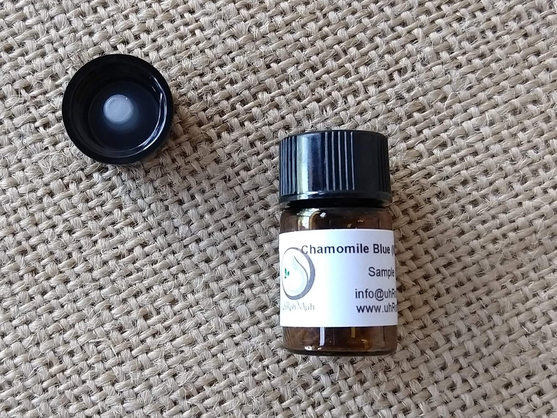 uh*Roh*MuhPremium 2 ml German Chamomile Essential Oil from Egypt - Luxurious Aroma (w/Orifice Stopper)