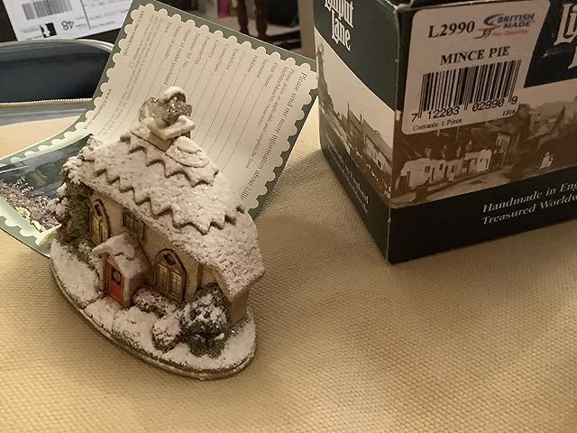 Lilliput Lane Mince Pie, Made In England