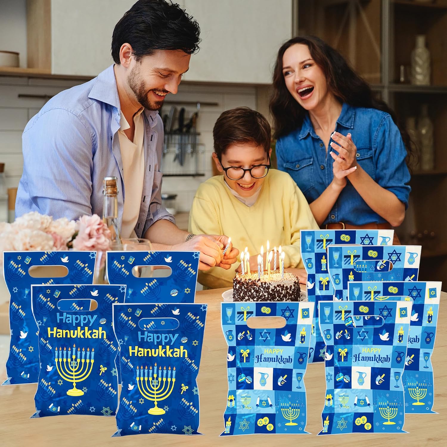 EoBeCy 100 Pcs Hanukkah Gift Bags with Handles, Blue Happy Hanukkah Plastic Snack Treat Candy Goodie Bags, Jewish Themed Chanukah Party Favors Supplies Decorations - Image 6