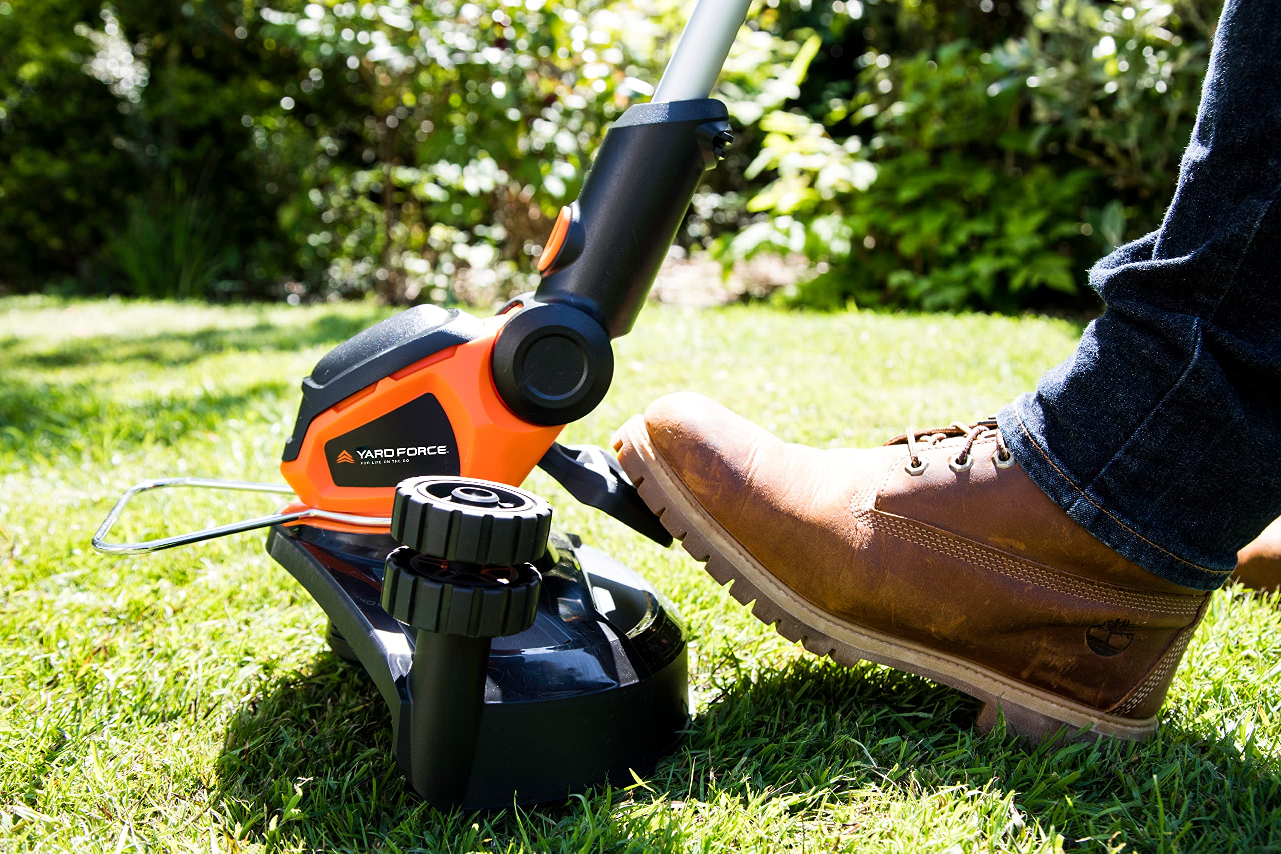 Yard Force Desbrozadora eléctrica ET U25, Potencia del Motor de 350 W, Ancho de Corte de 25 cm, Cabezal Ajustable, Mango telescópico y alimentación automática de Hilos