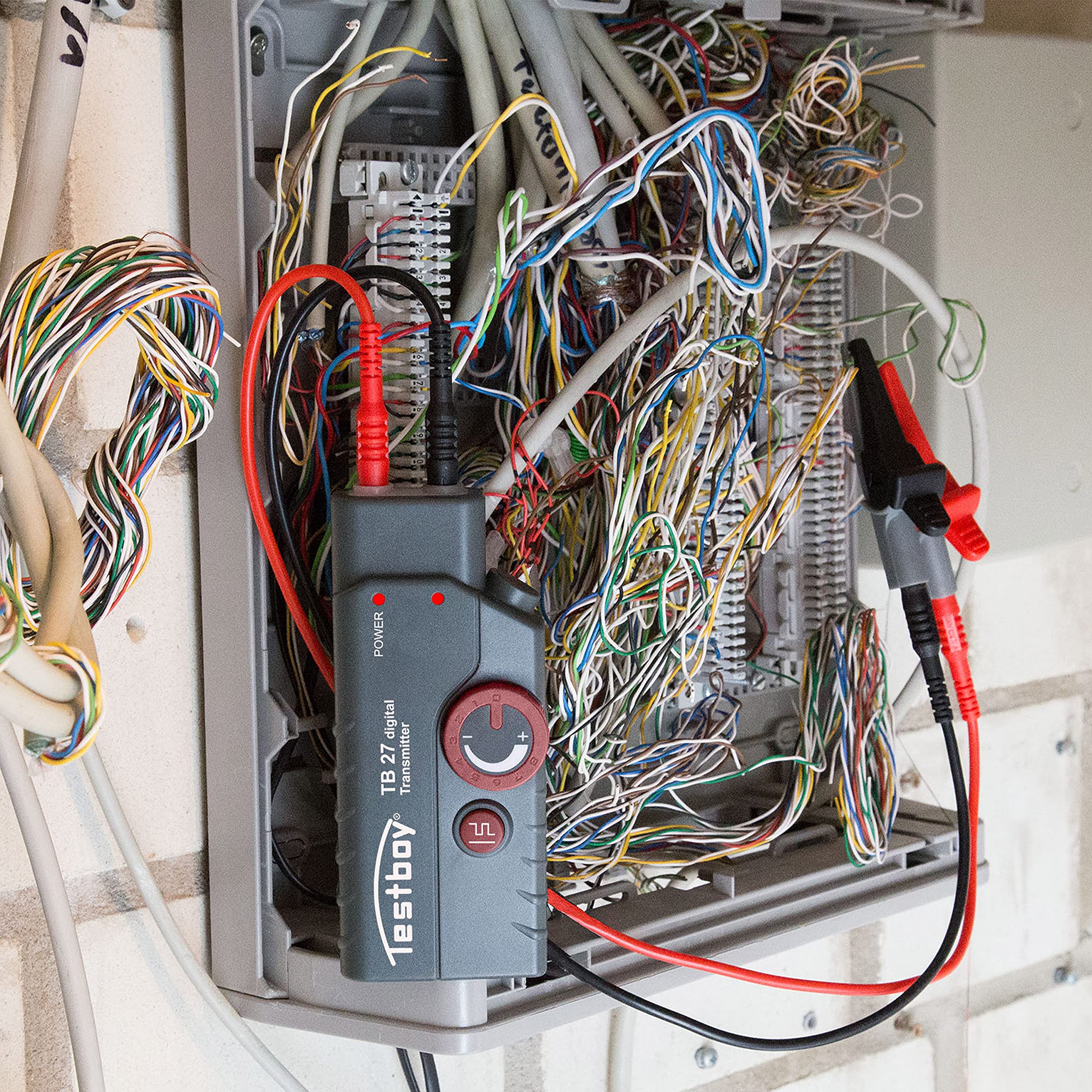 Testboy 27 Juego de buscador de línea digital, protegido contra voltaje externo hasta 400 V (para líneas vivas y no vivas, nivel de transmisión y recepción ajustable), negro