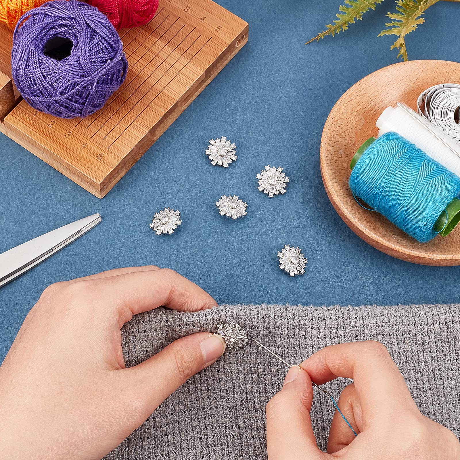 MAYJOYDIY Lot De 10 Boutons à Tige En Forme De Fleur En Strass Pour Loisirs Créatifs, Bijoux, Vêtements, Accessoires De Robe, Bouquet De Fête De Mariage - 21 Mm