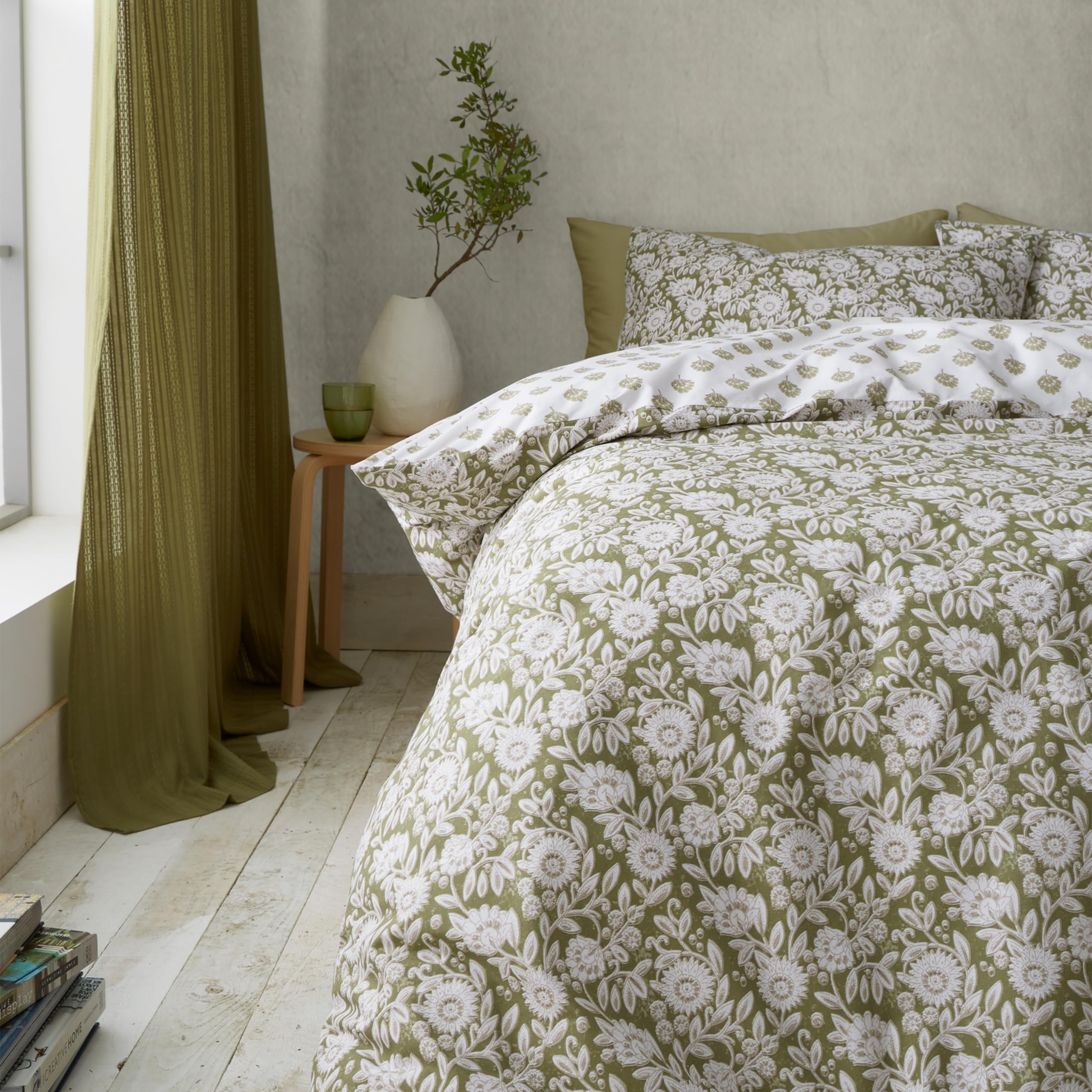 Pineapple Elephant Tangier Floral Reversible King Duvet Cover Set including Pillowcases Olive Green - Image 4