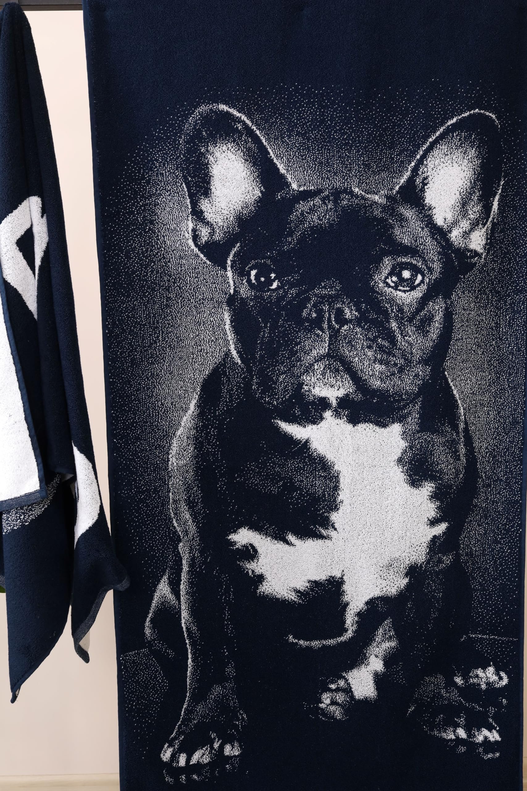 Serviette 100 % coton - Motif bouledogue - Serviette de bain douce avec motif pour adultes et enfants - Serviette de plage et de sport - Motif chien - 67 x 150 cm